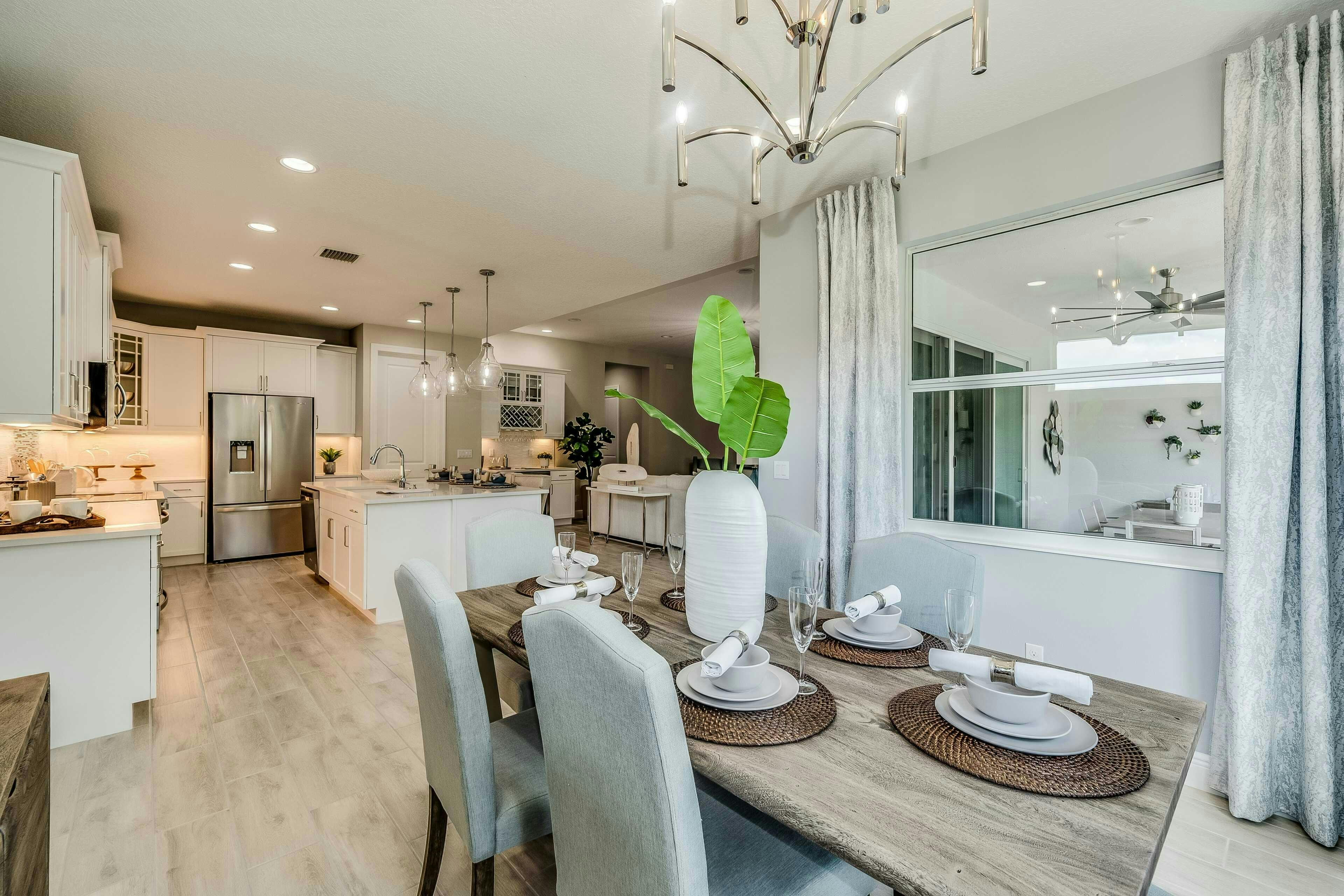 Dining to Kitchen | Allura