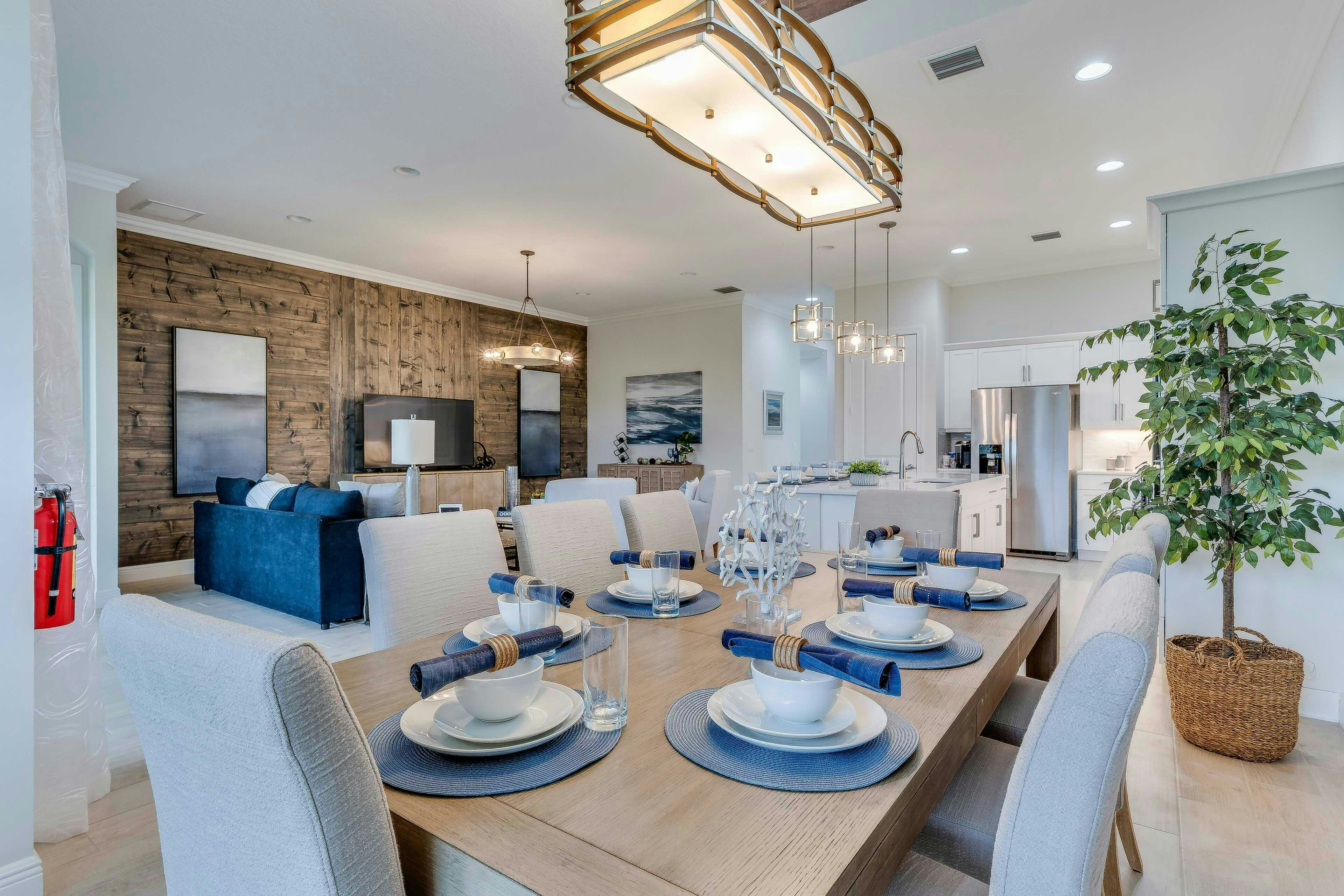 Dining to Great Room | Lucida Model