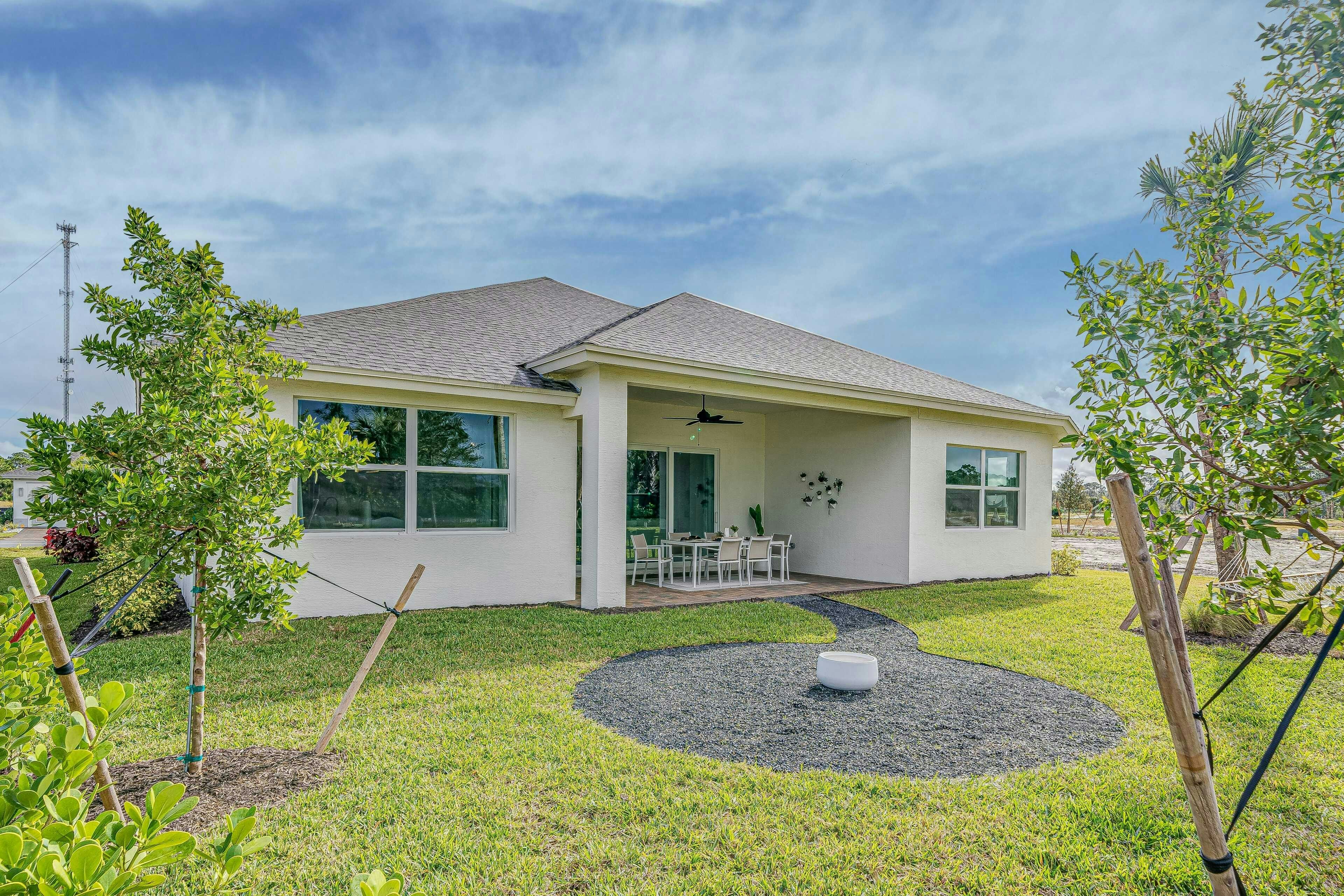 Rear Elevation | Aurora 25