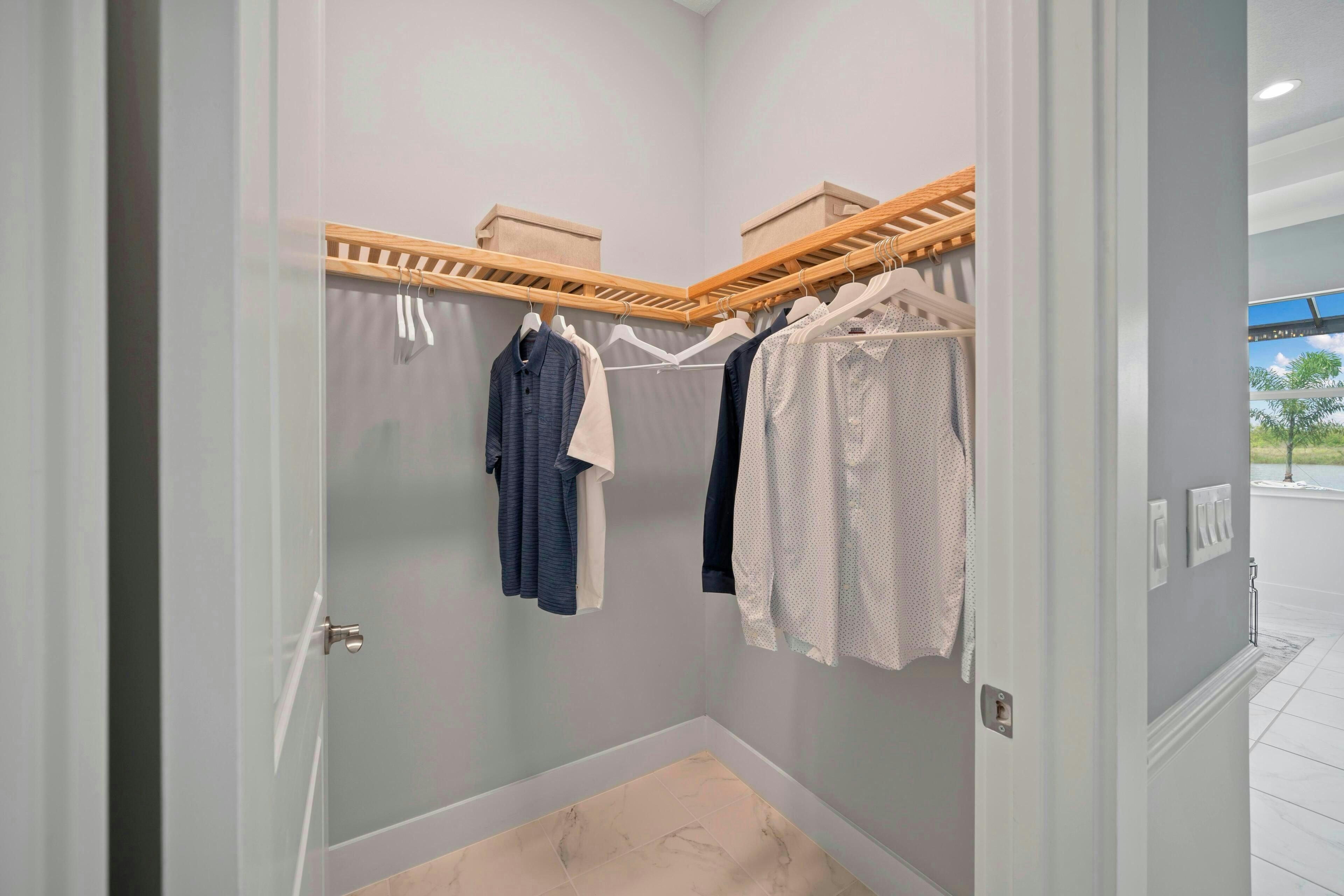 Master Walk-in Closet | Mariposa
