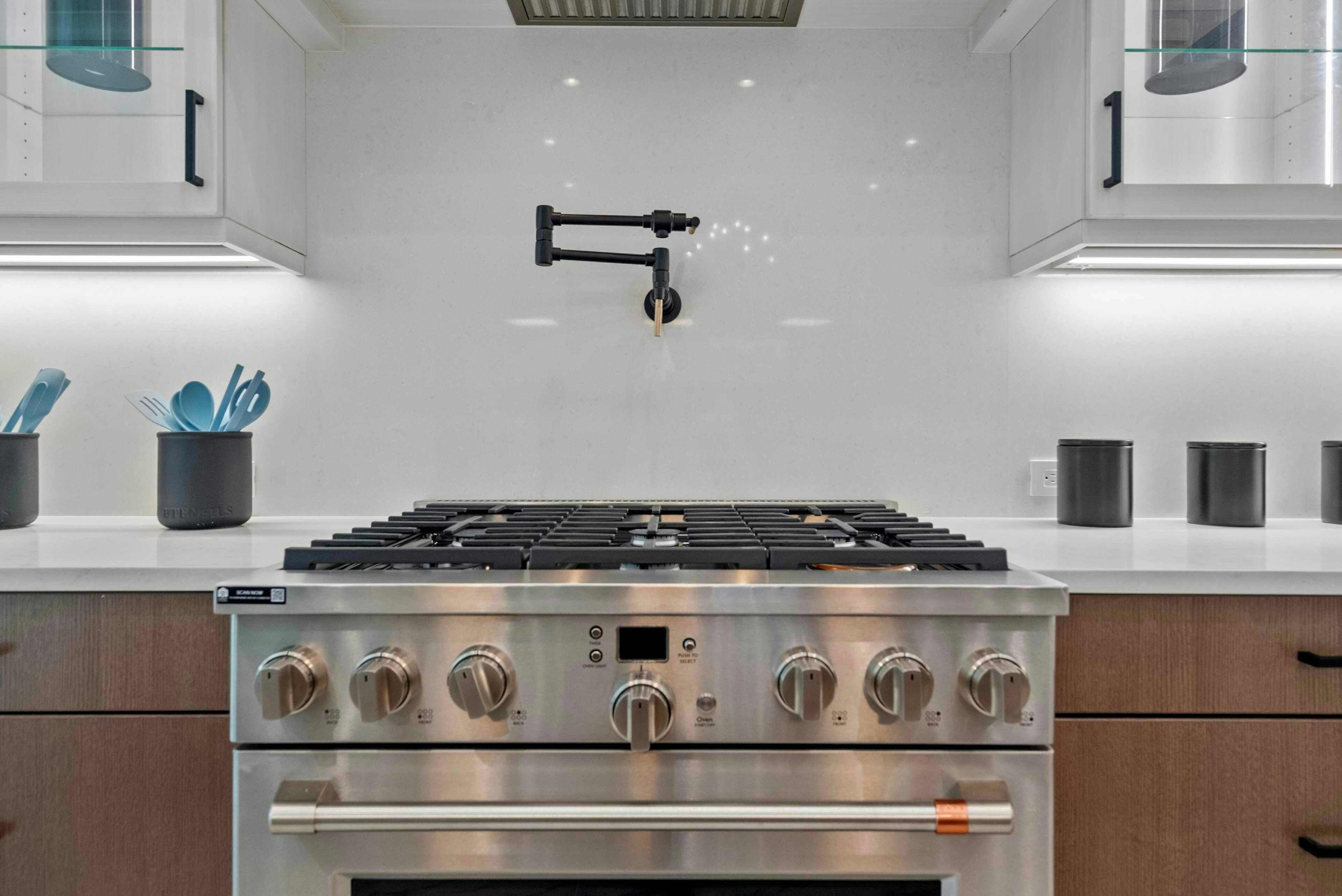 Kitchen | Sapphire Model | Seaglass