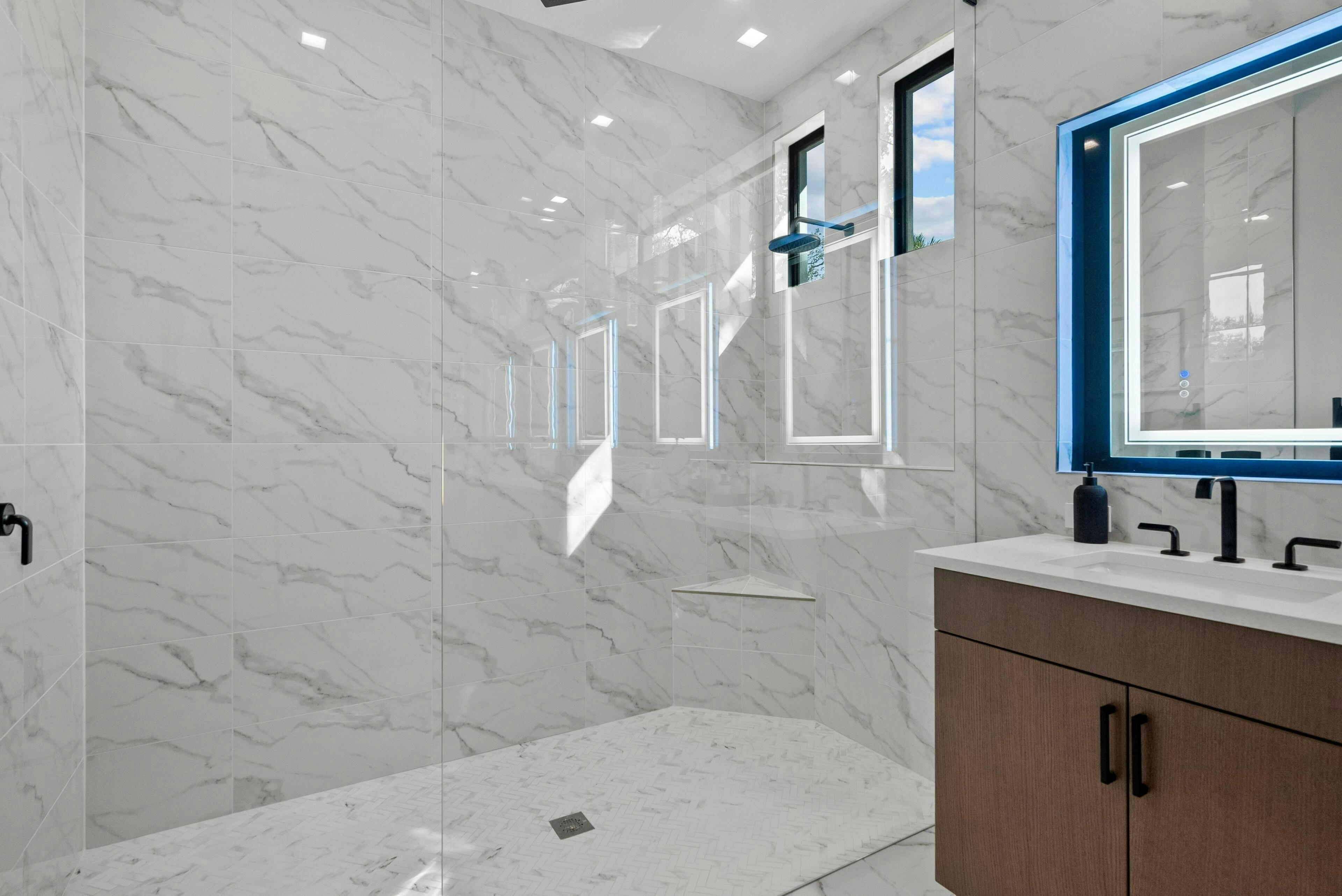 Master Bath | Sapphire Model | Seaglass