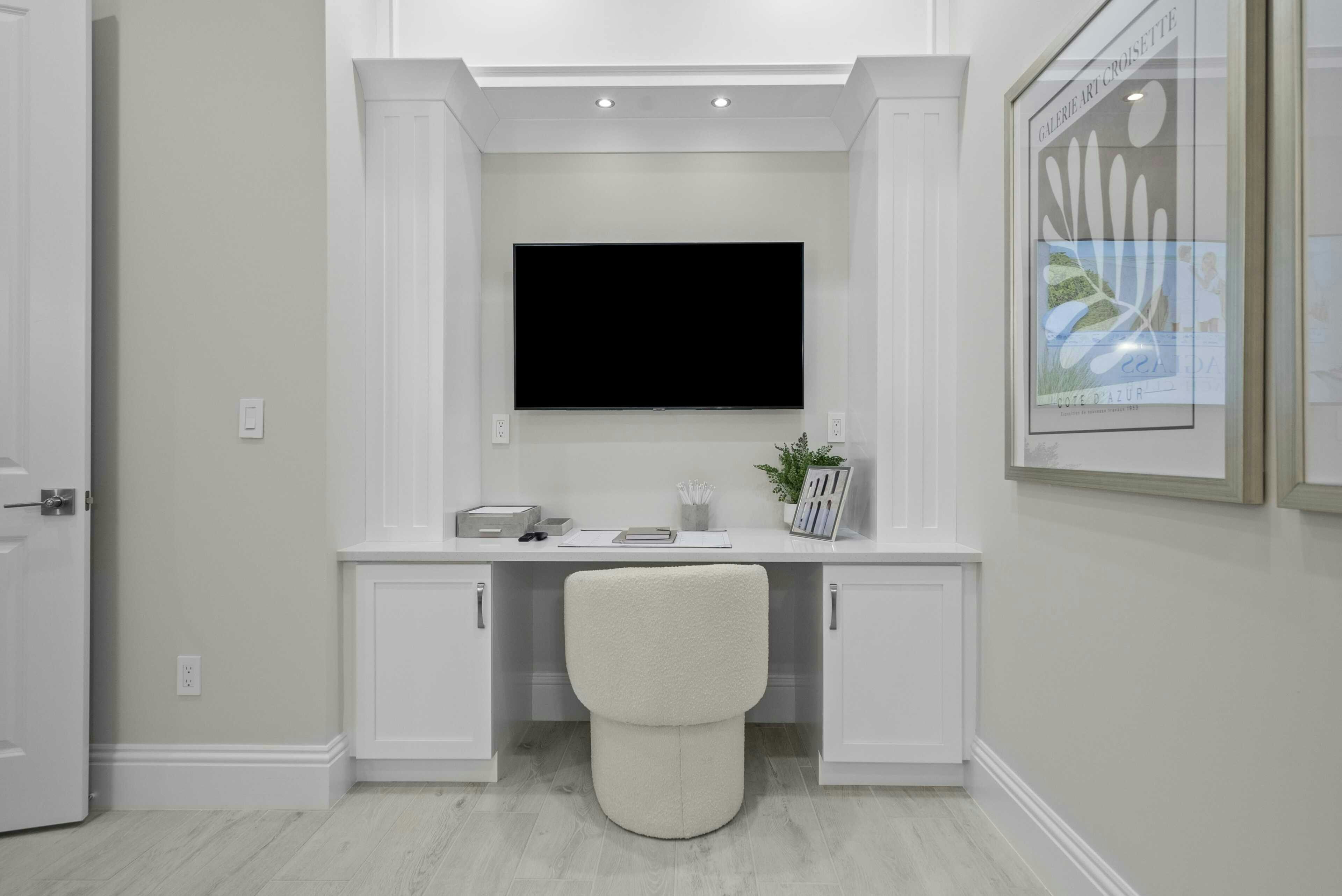 Den | Seabreeze Grande