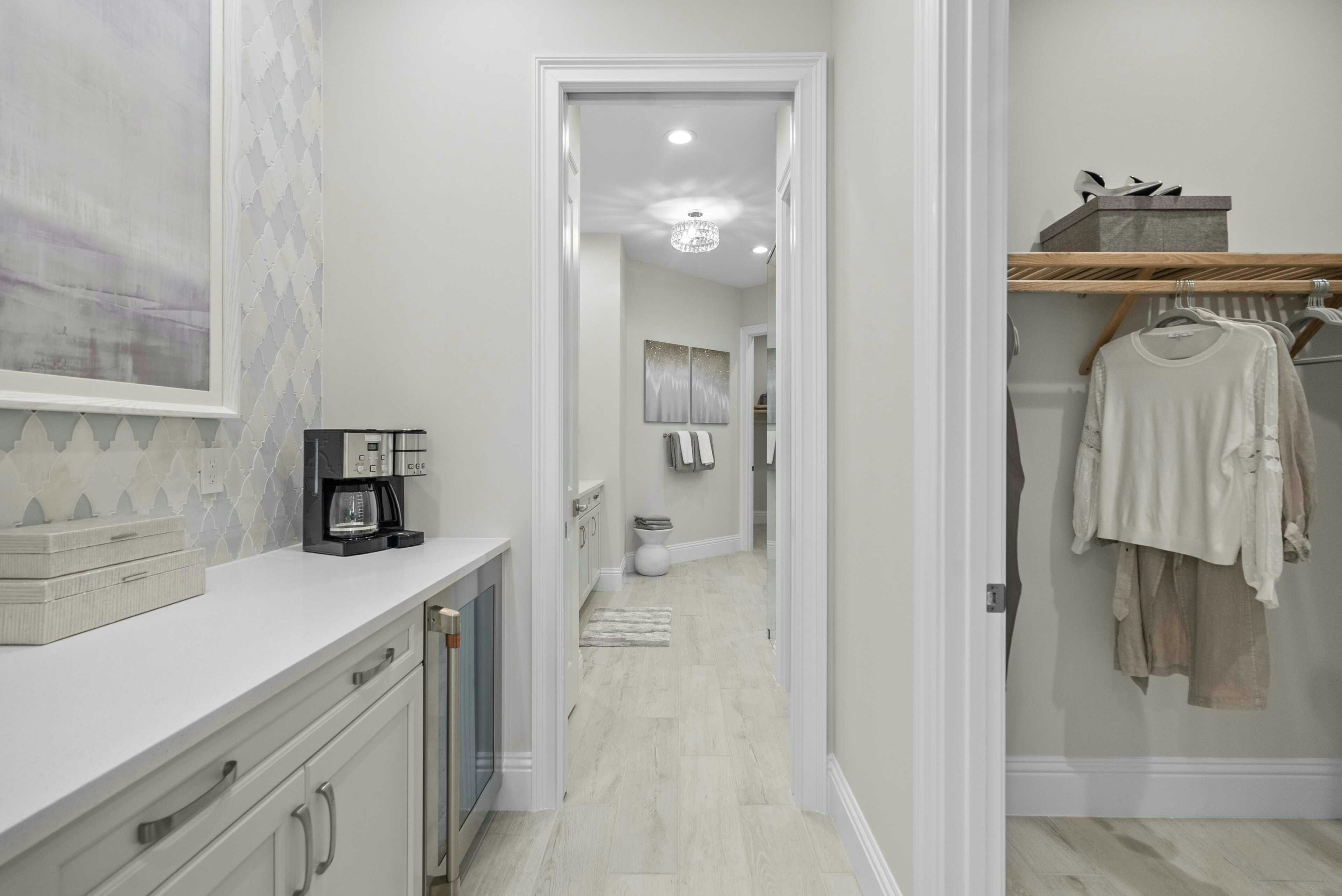 Morning Bar & Hall in Master Suite| Seabreeze Grande