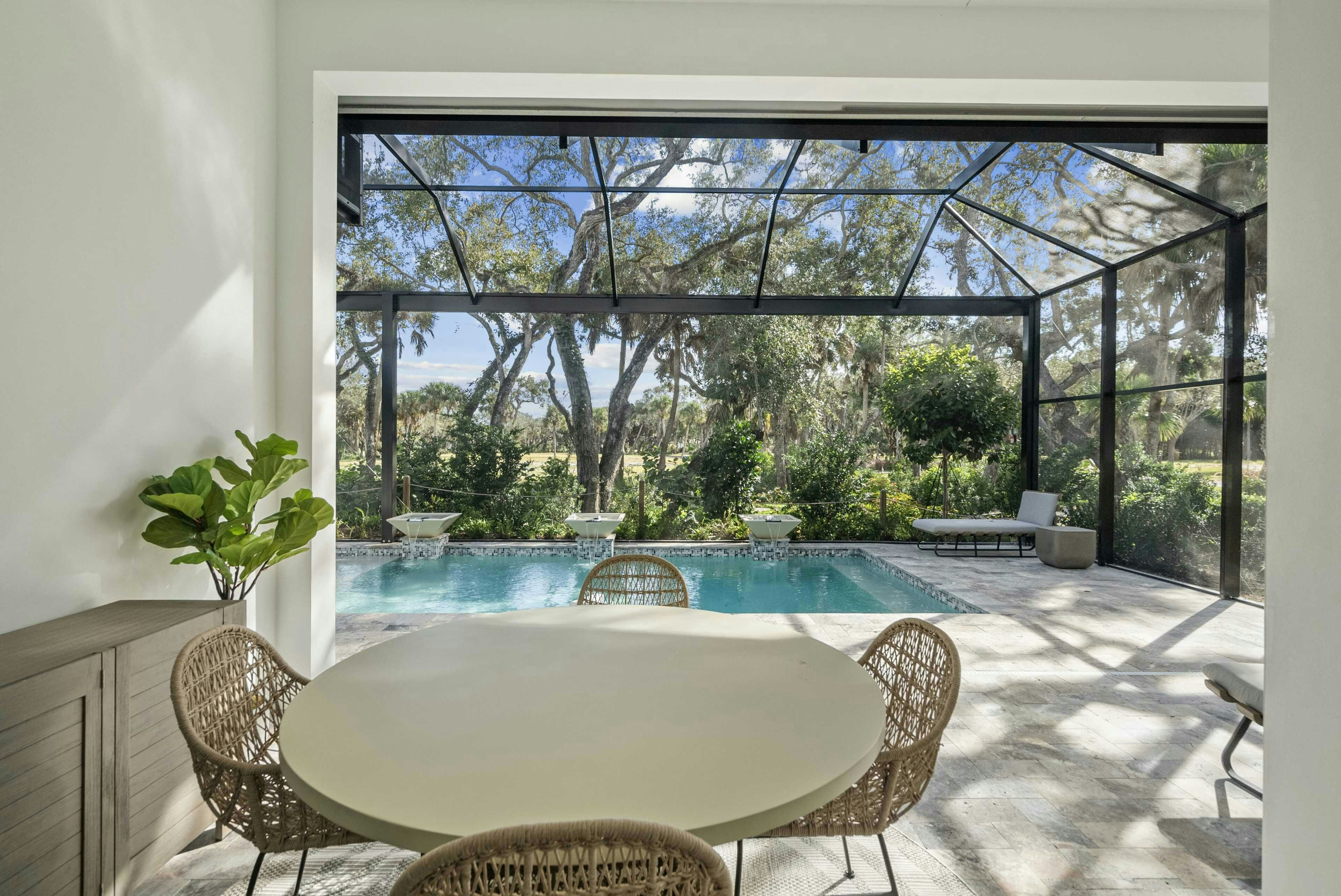 Lanai | Seabreeze Grande