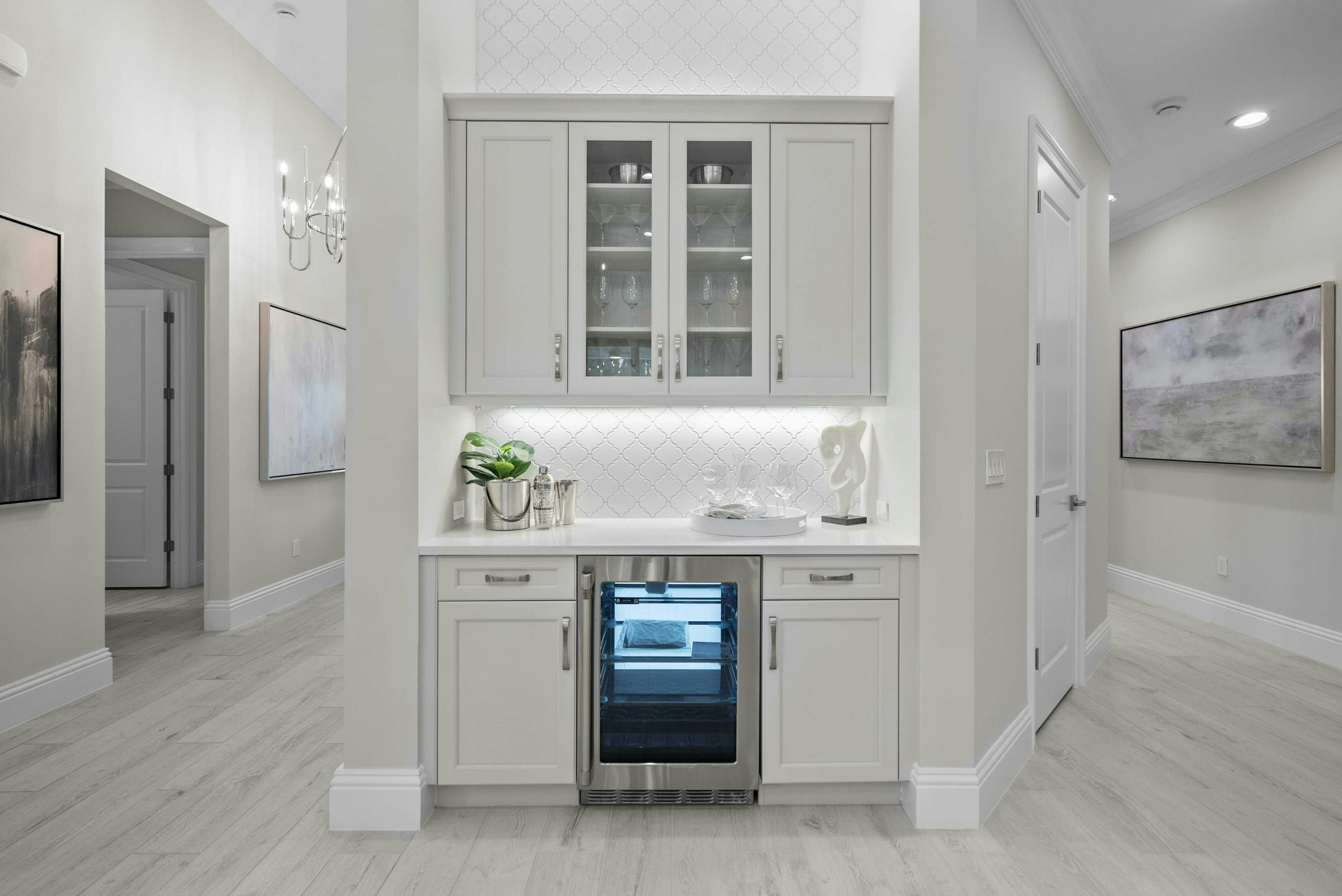 Dry Bar in Great Room | Seabreeze Grande