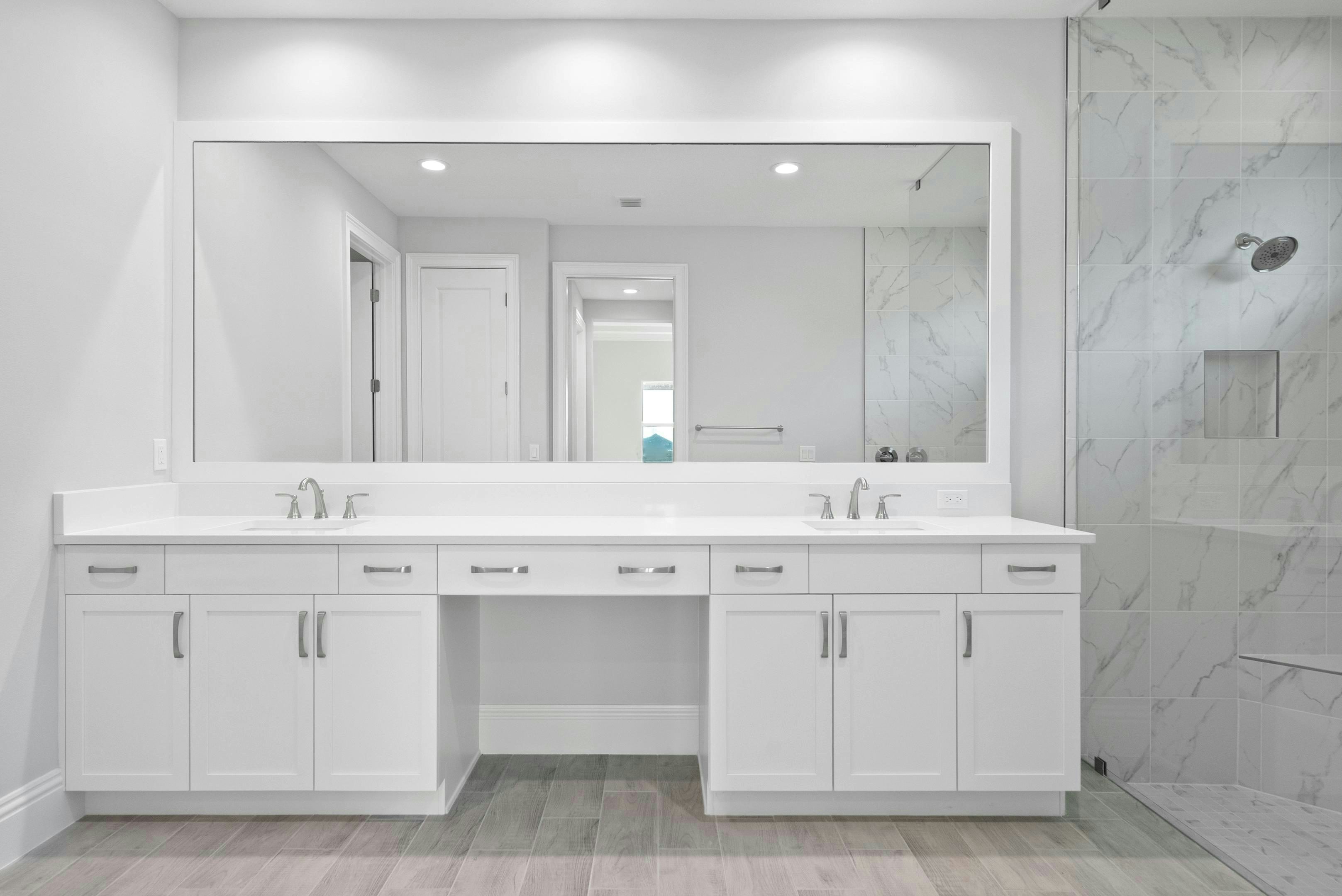Master Bath | Monarch Grande Model