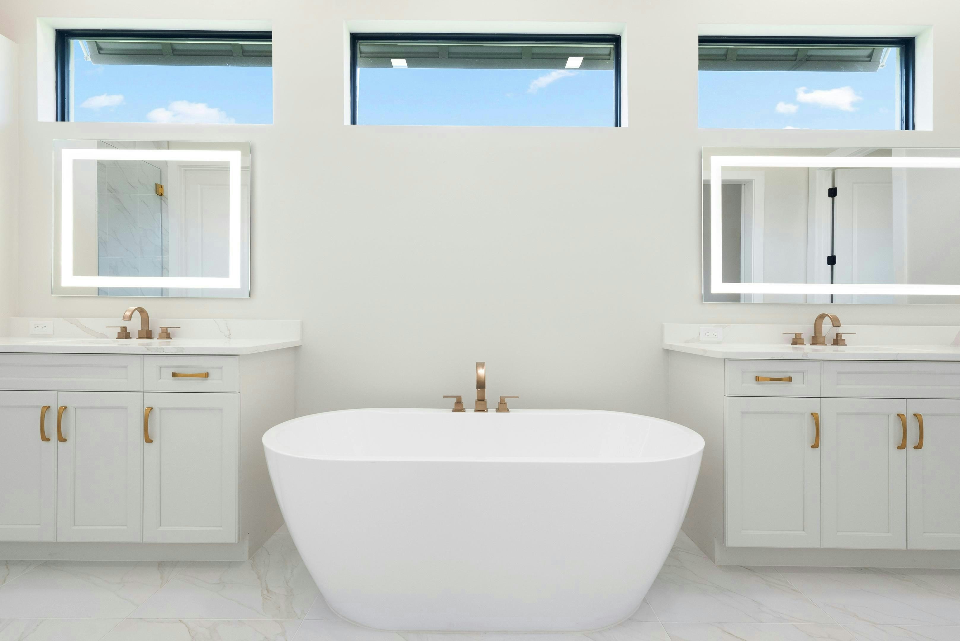 Master Bath | 109 SE Via Verona