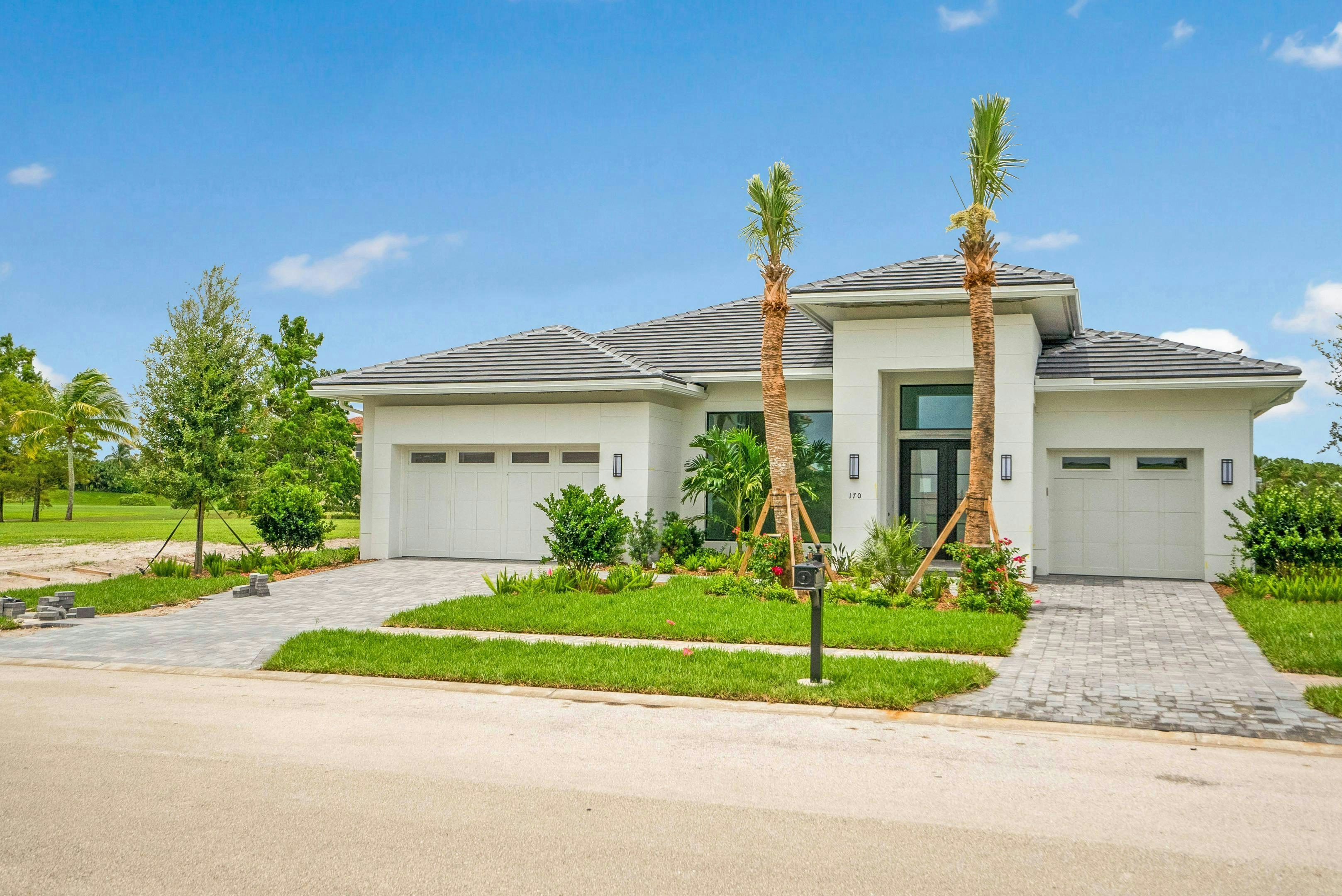 Front Elevation | 170 SE Rio Angelica