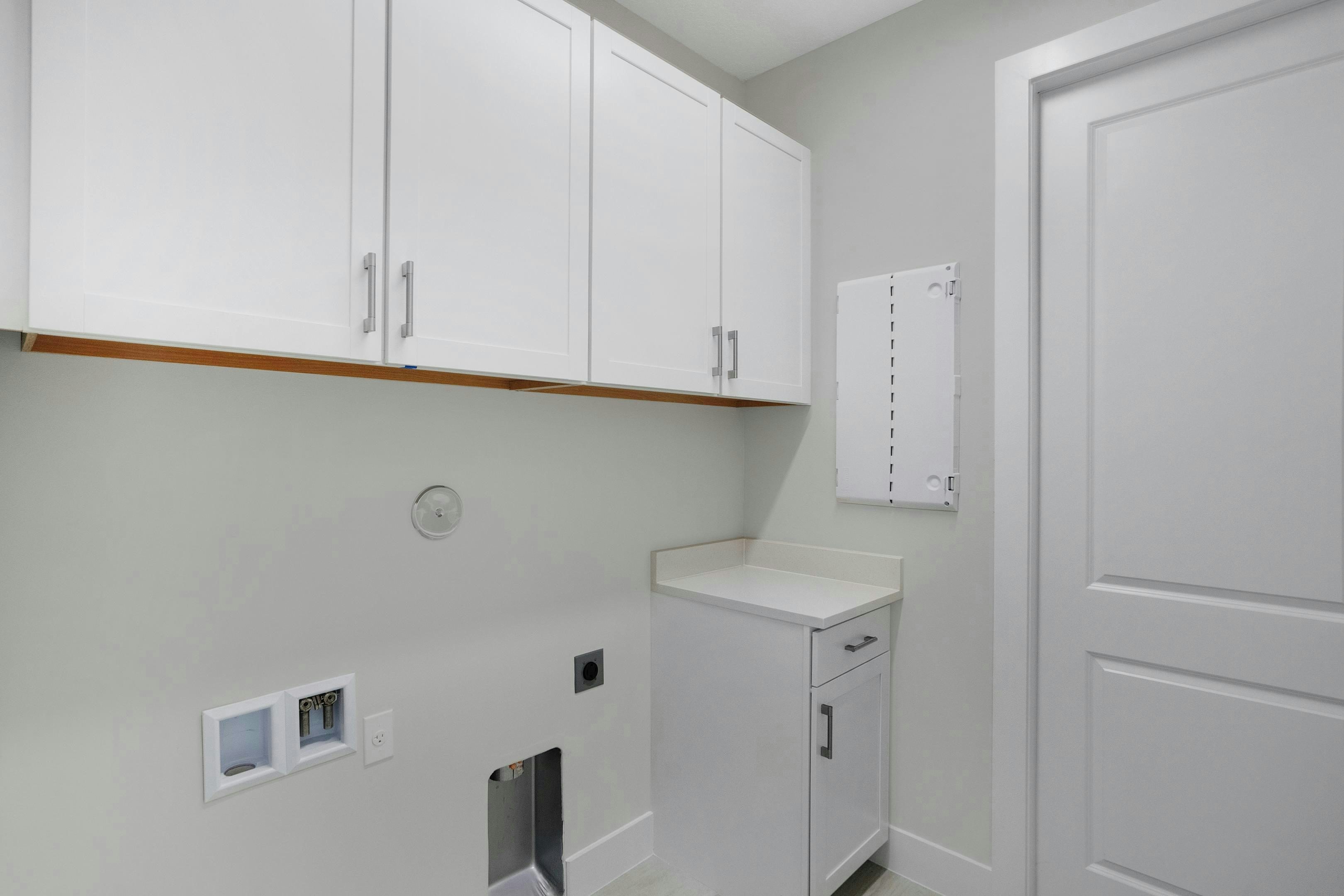 Laundry Room | 2148 Falls Manor
