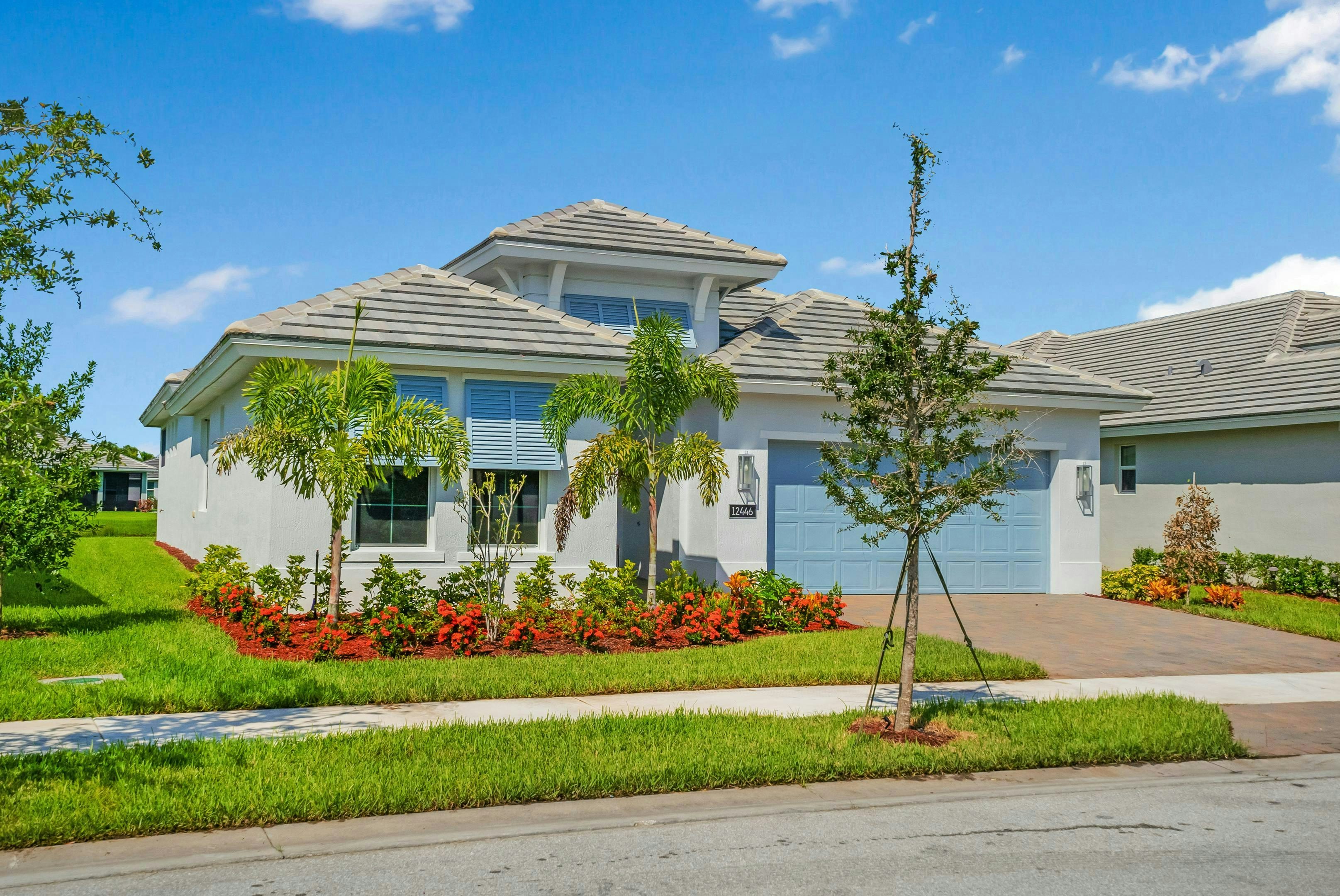 Front Elevation | 12446 SW Sunrise Lake Terrace