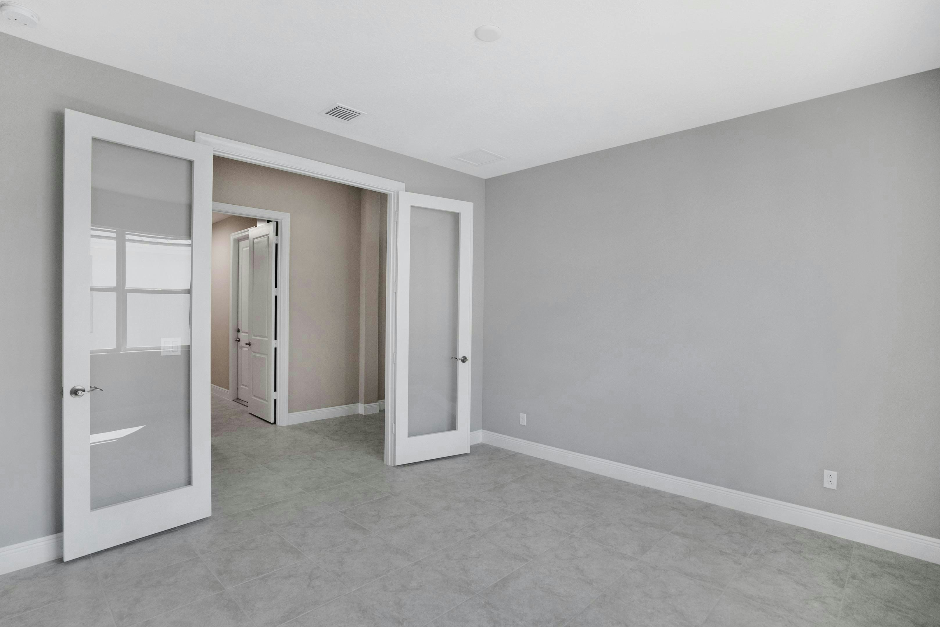 Den | 12446 SW Sunrise Lake Terrace