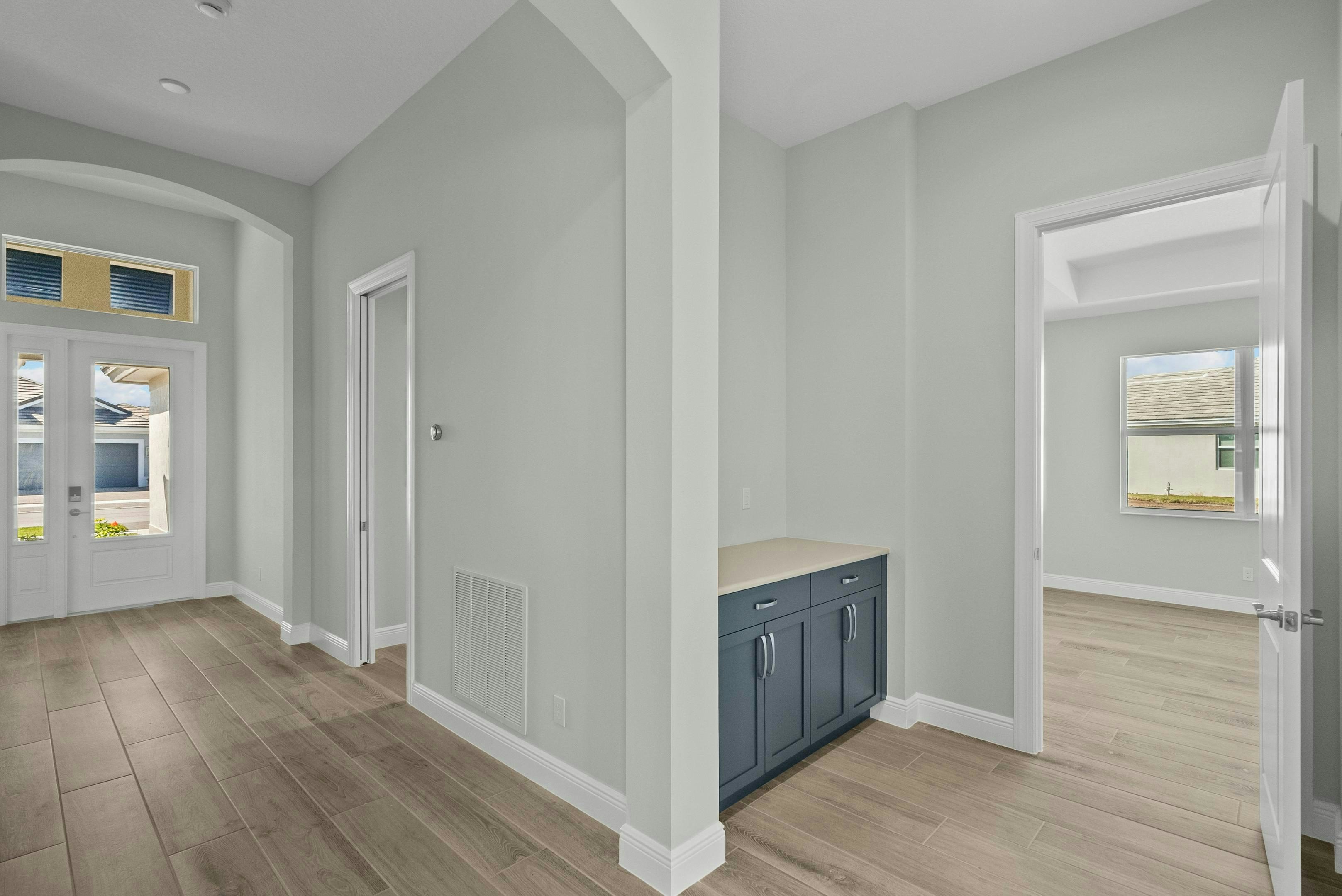 Foyer to Dining | 12501 SW Sunrise Lake Terrace