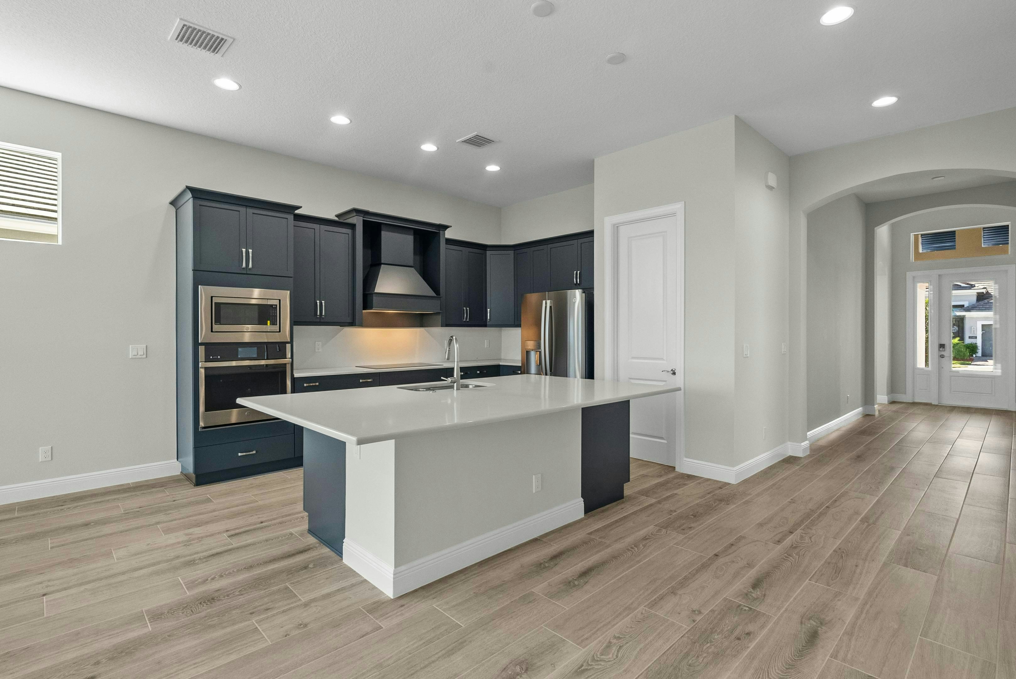 Kitchen and Entry | 12501 SW Sunrise Lake Terrace