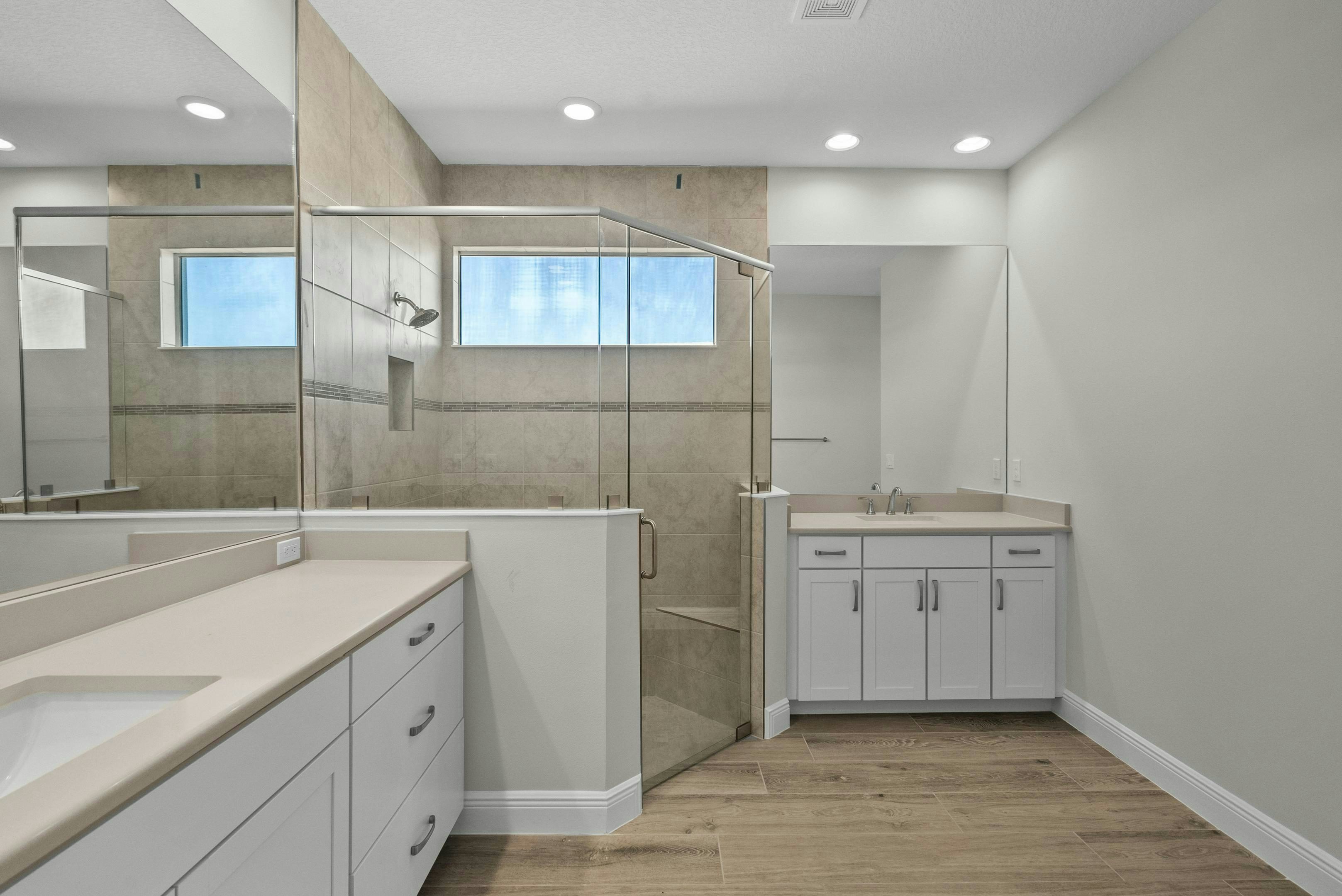 Master Bath | 12501 SW Sunrise Lake Terrace