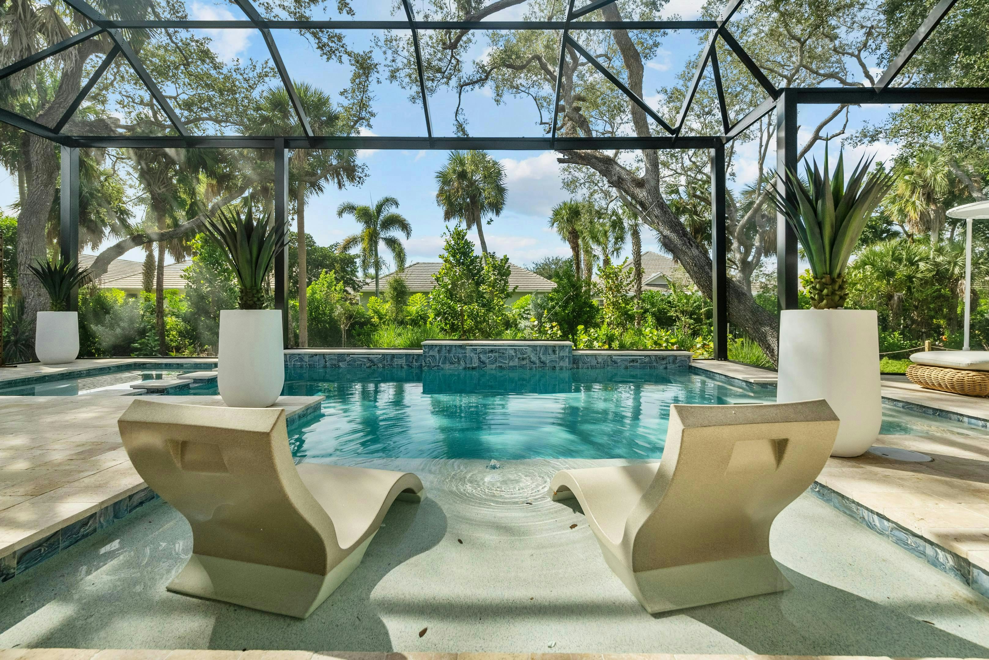 Sun shelf & Pool | Indigo Model