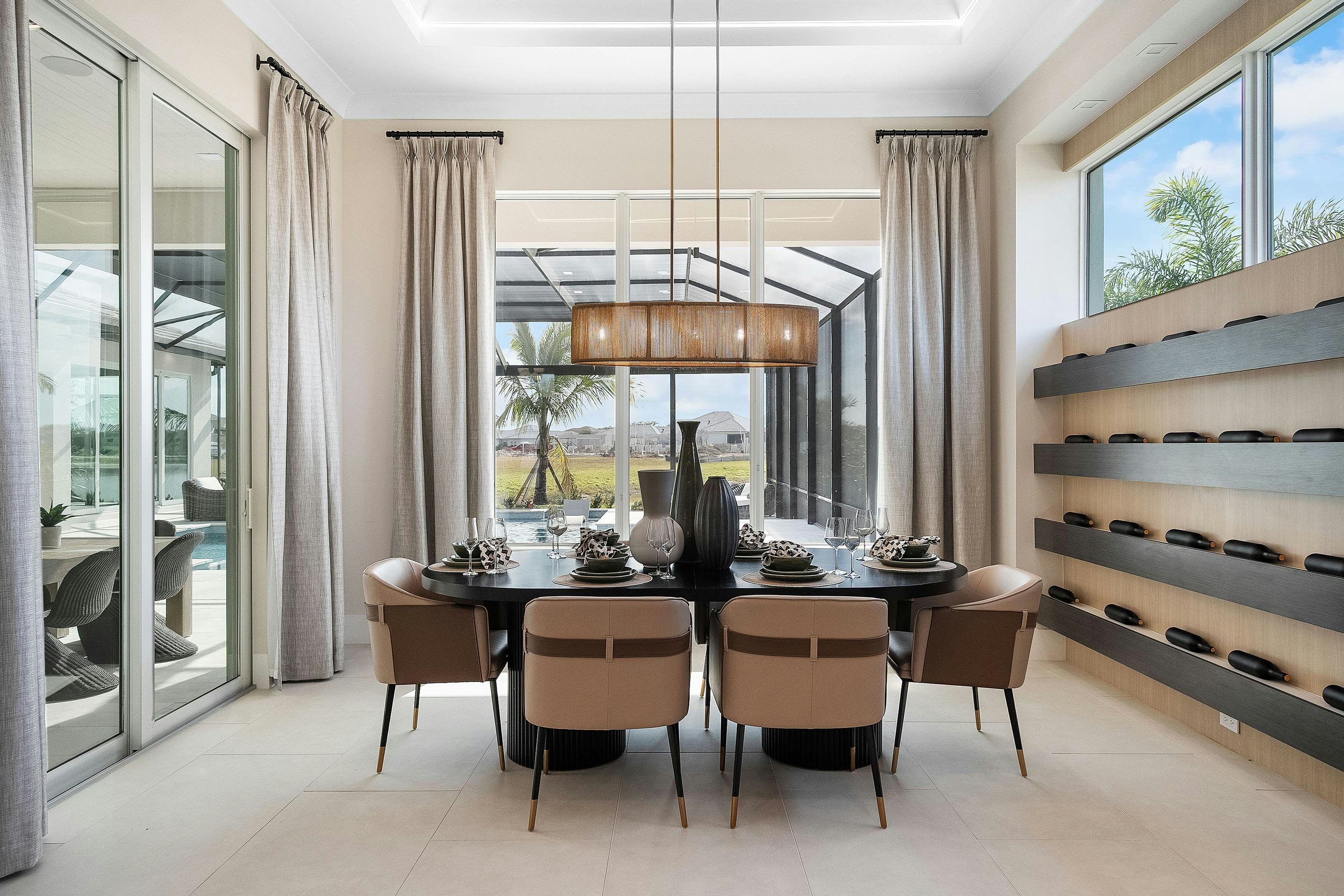 Dining | Riviera Model