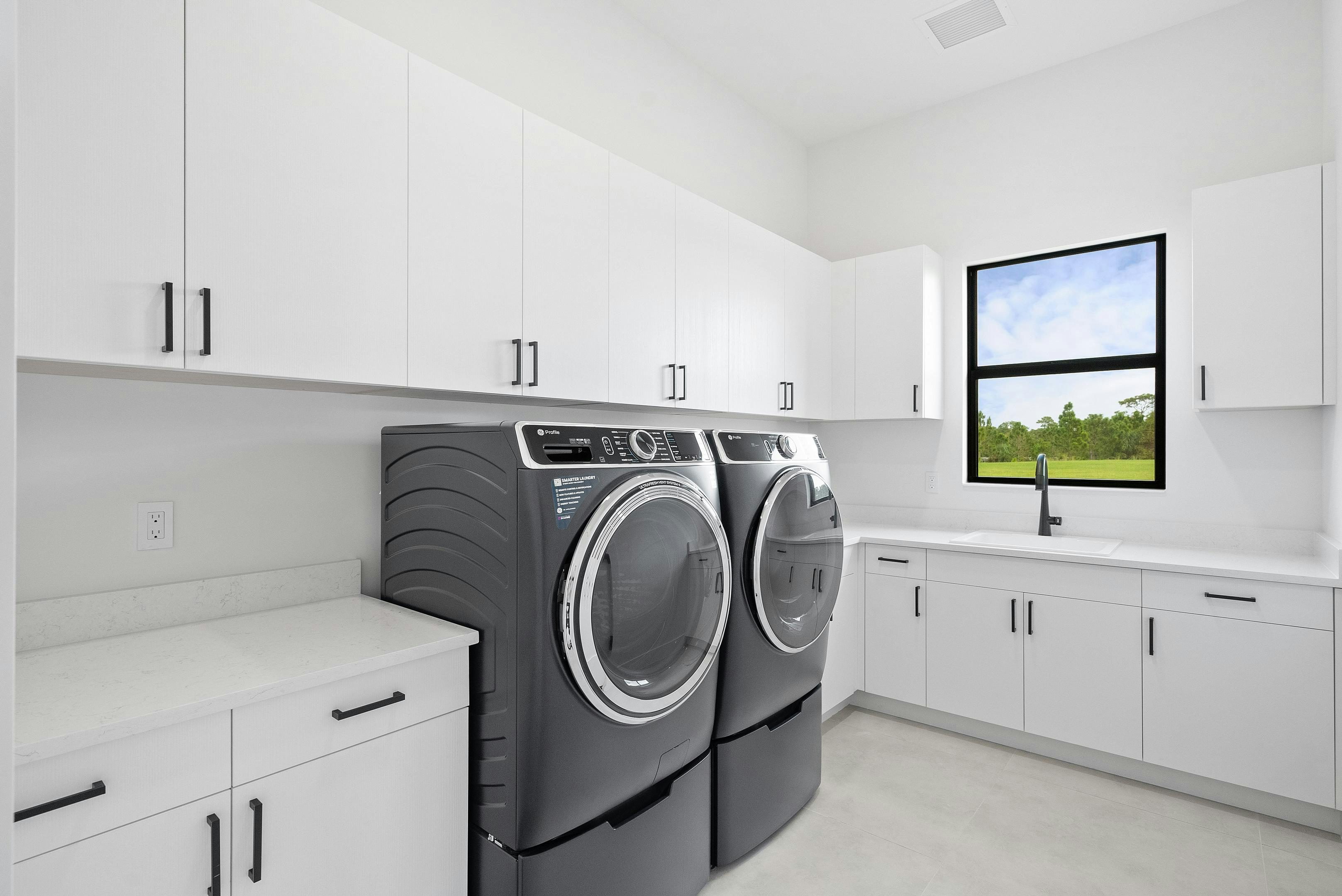 Laundry Room | 170 SE Rio Angelica