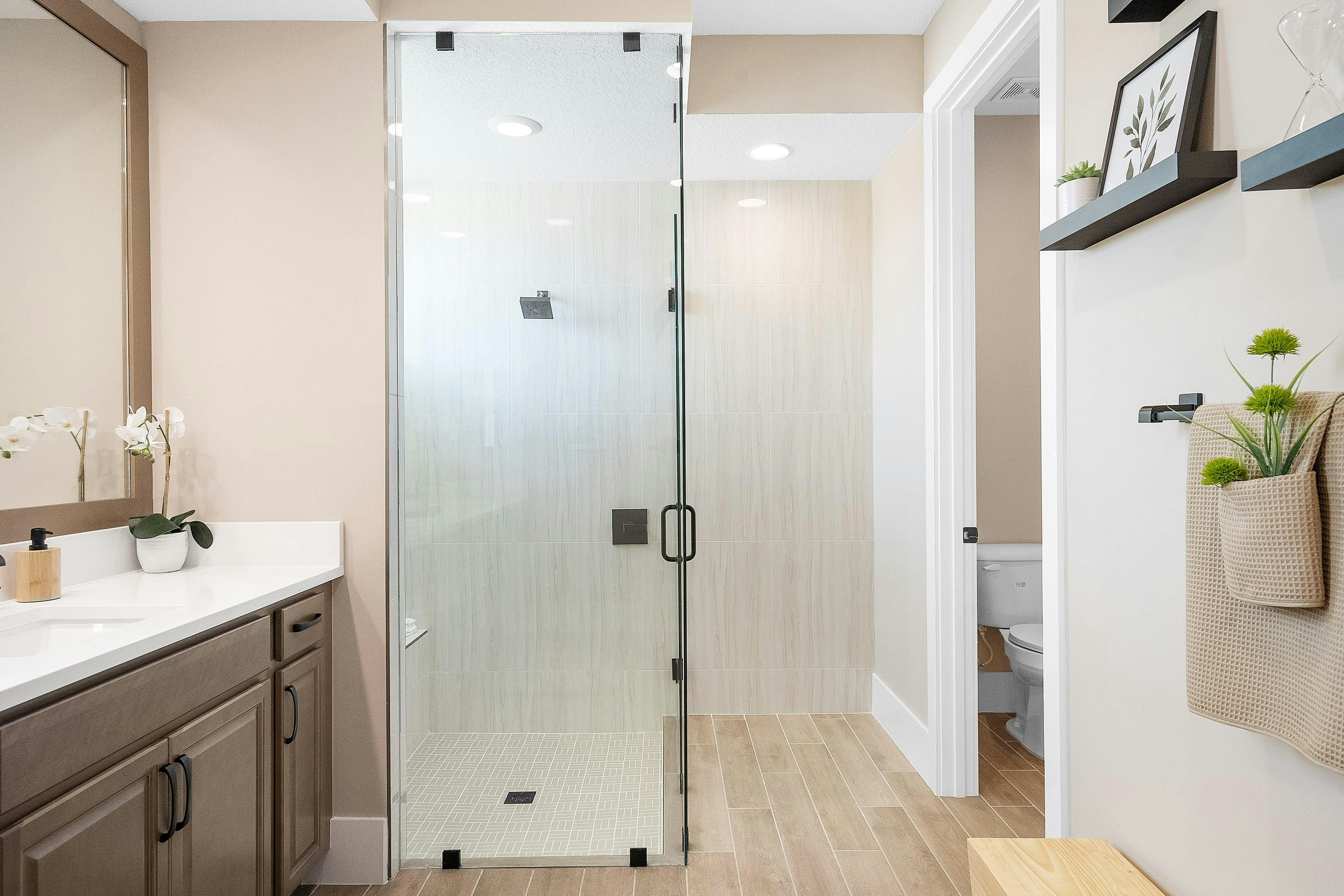 Master Bath | Seraphina 23