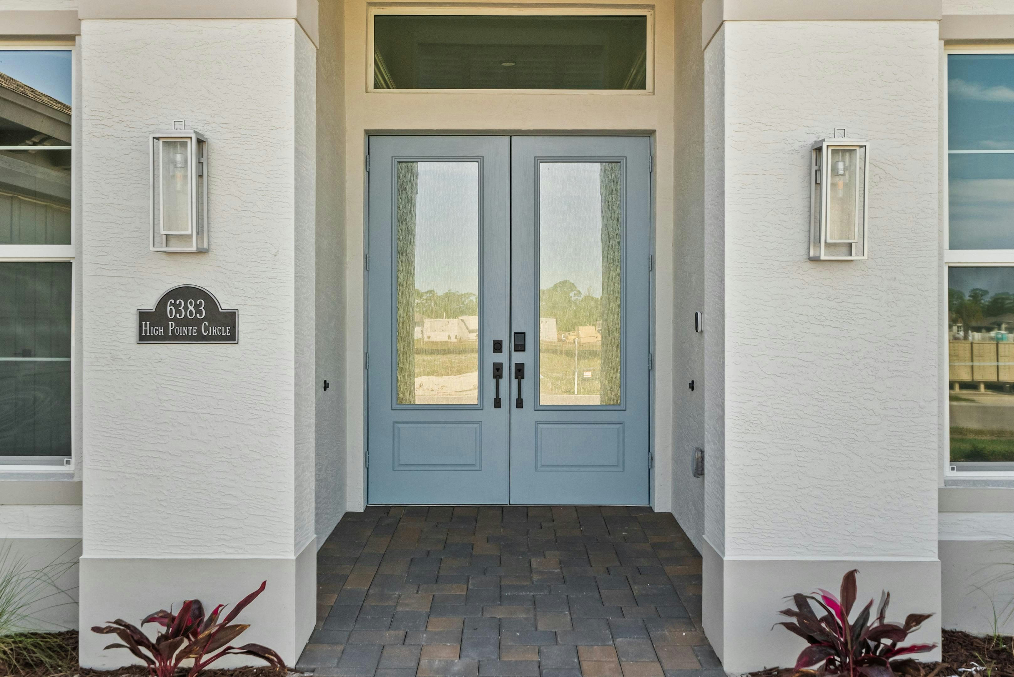 Front Entry Detail - Weston - 6383 High Pointe Cir