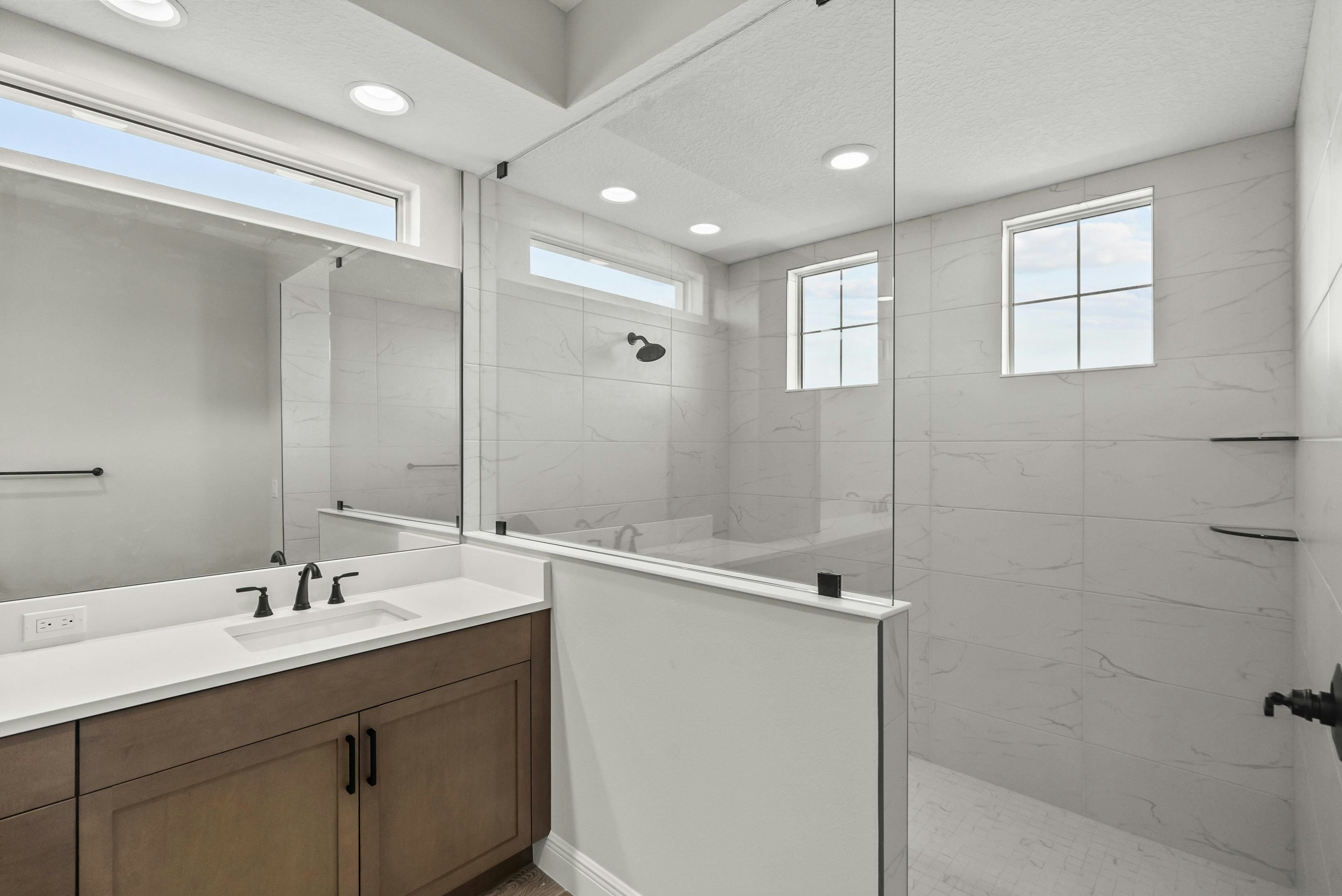 Master Bath & Vanity - Weston - 6383 High Pointe Cir