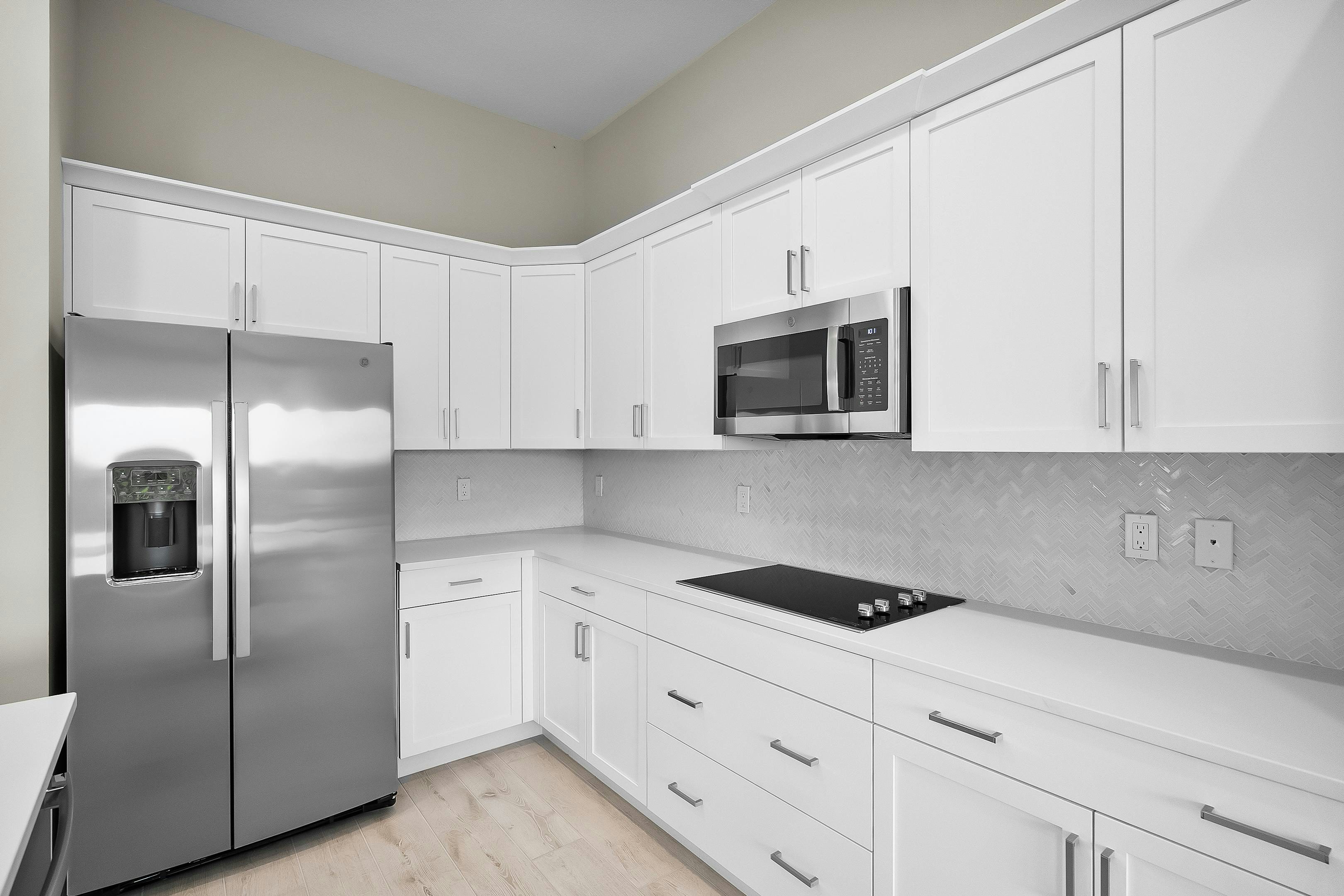 Kitchen | 12471 SW Sunrise Lake Terrace