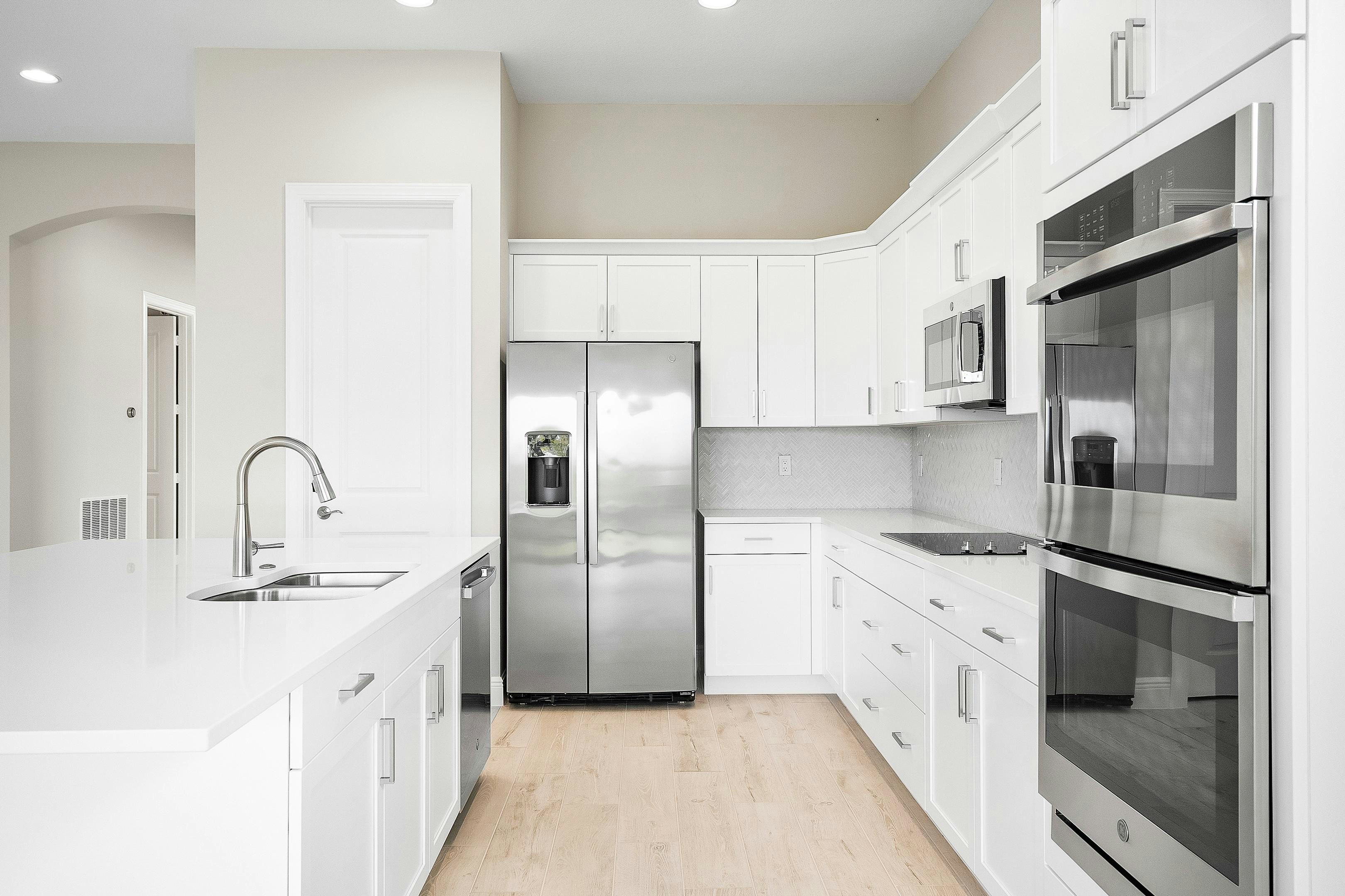 Kitchen | 12471 SW Sunrise Lake Terrace