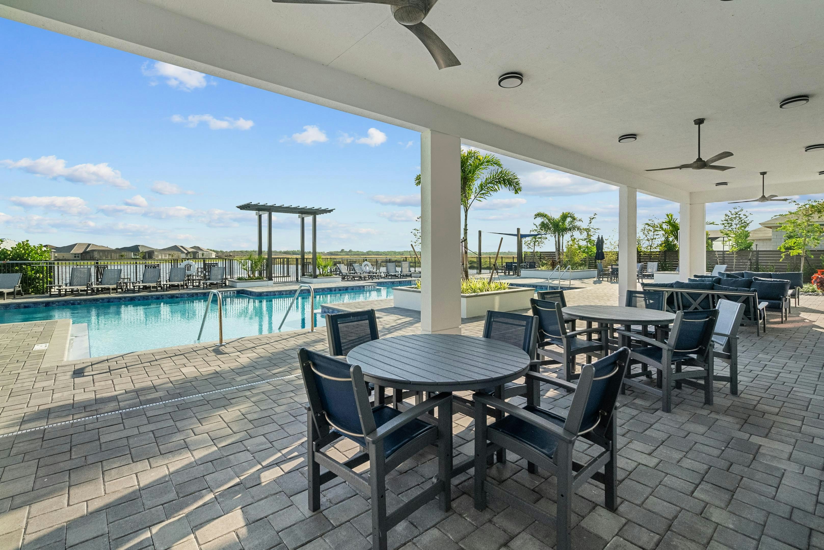 Lanai with Seating | Belterra Clubhouse