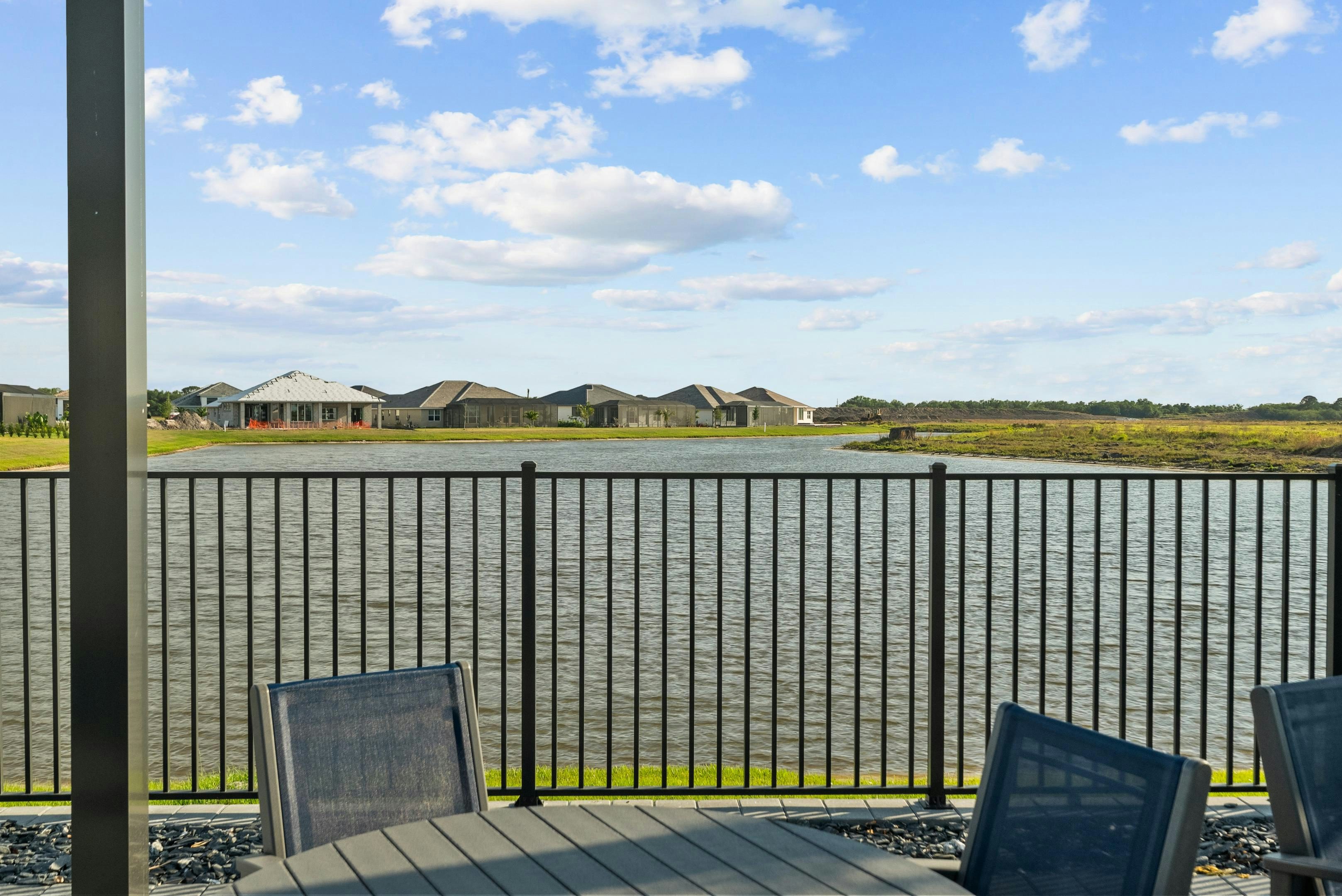 Lakefront Deck & Seating | Belterra Clubhouse