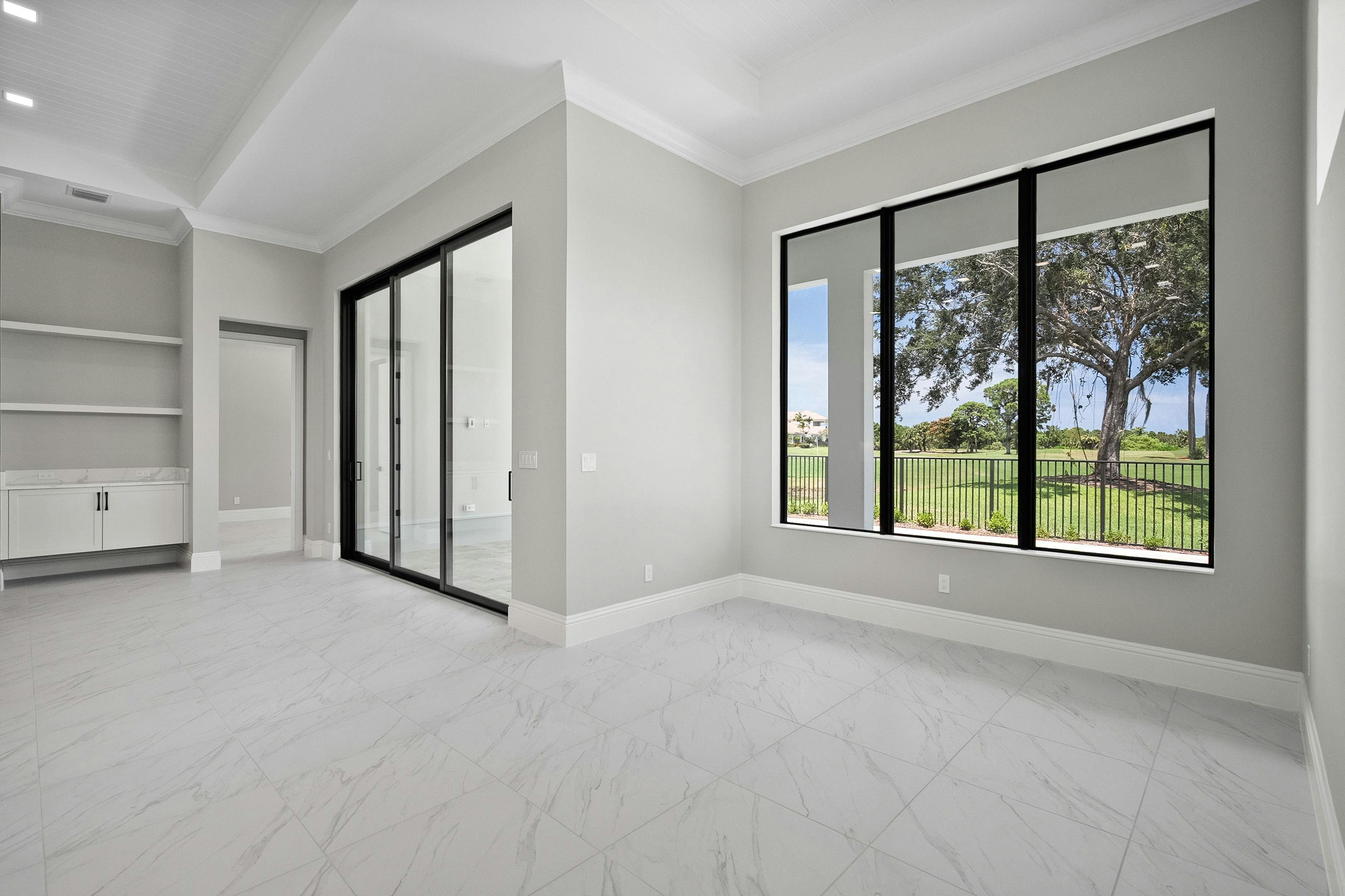 Dining | 107 SE Via Verona | Stella