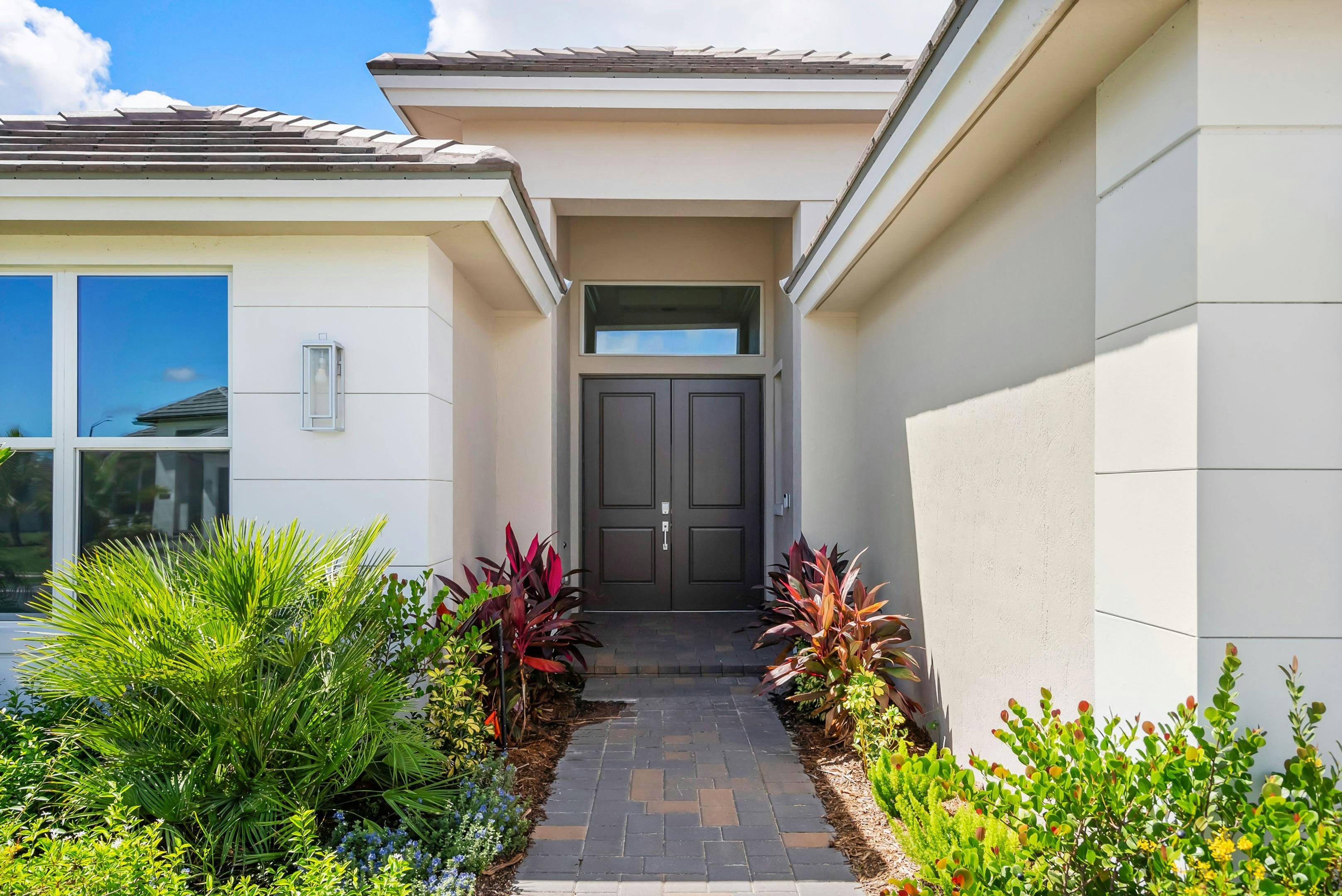 Front Elevation | 9404 SW Pinnacle Pl