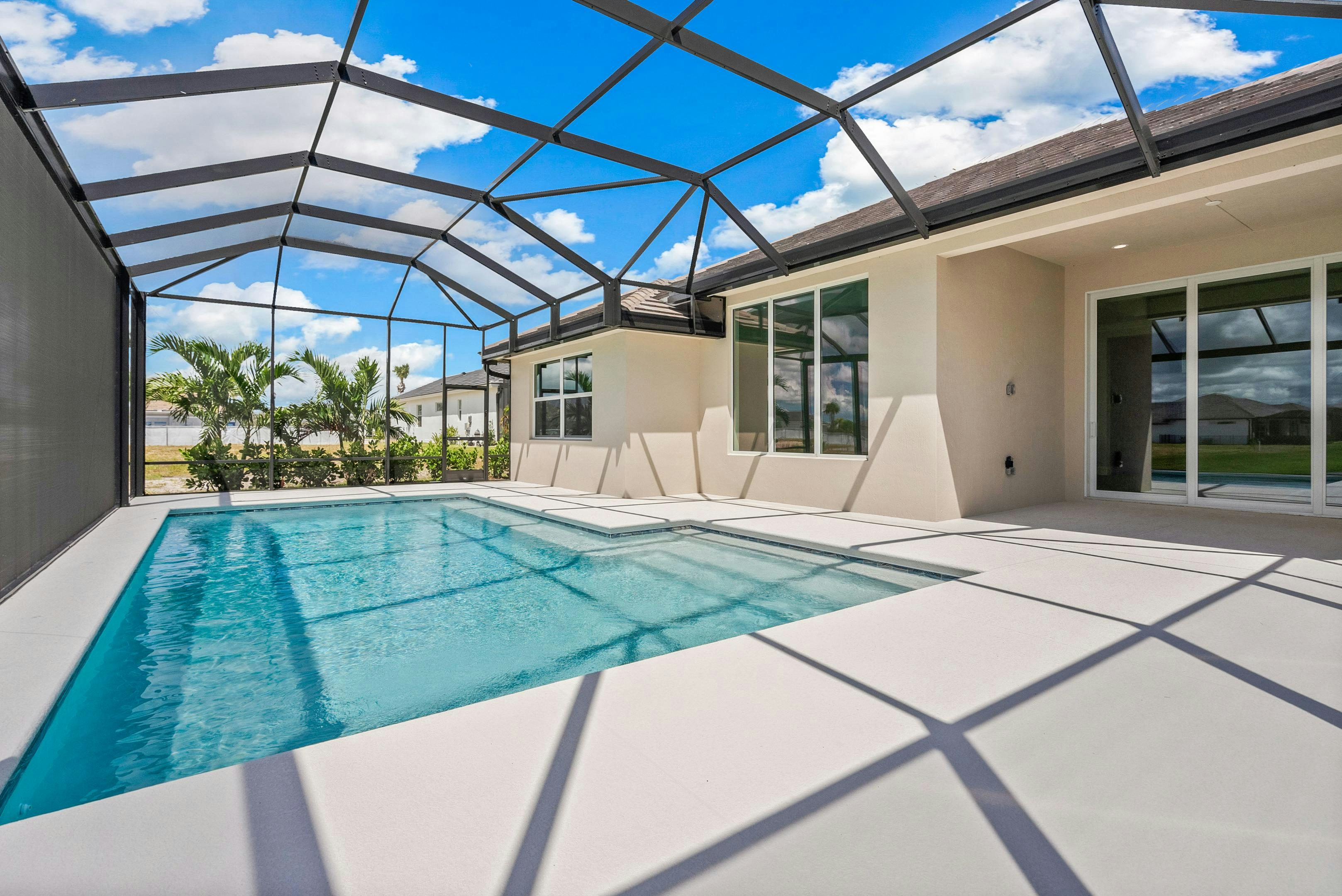 Screened Pool | 9404 SW Pinnacle Pl