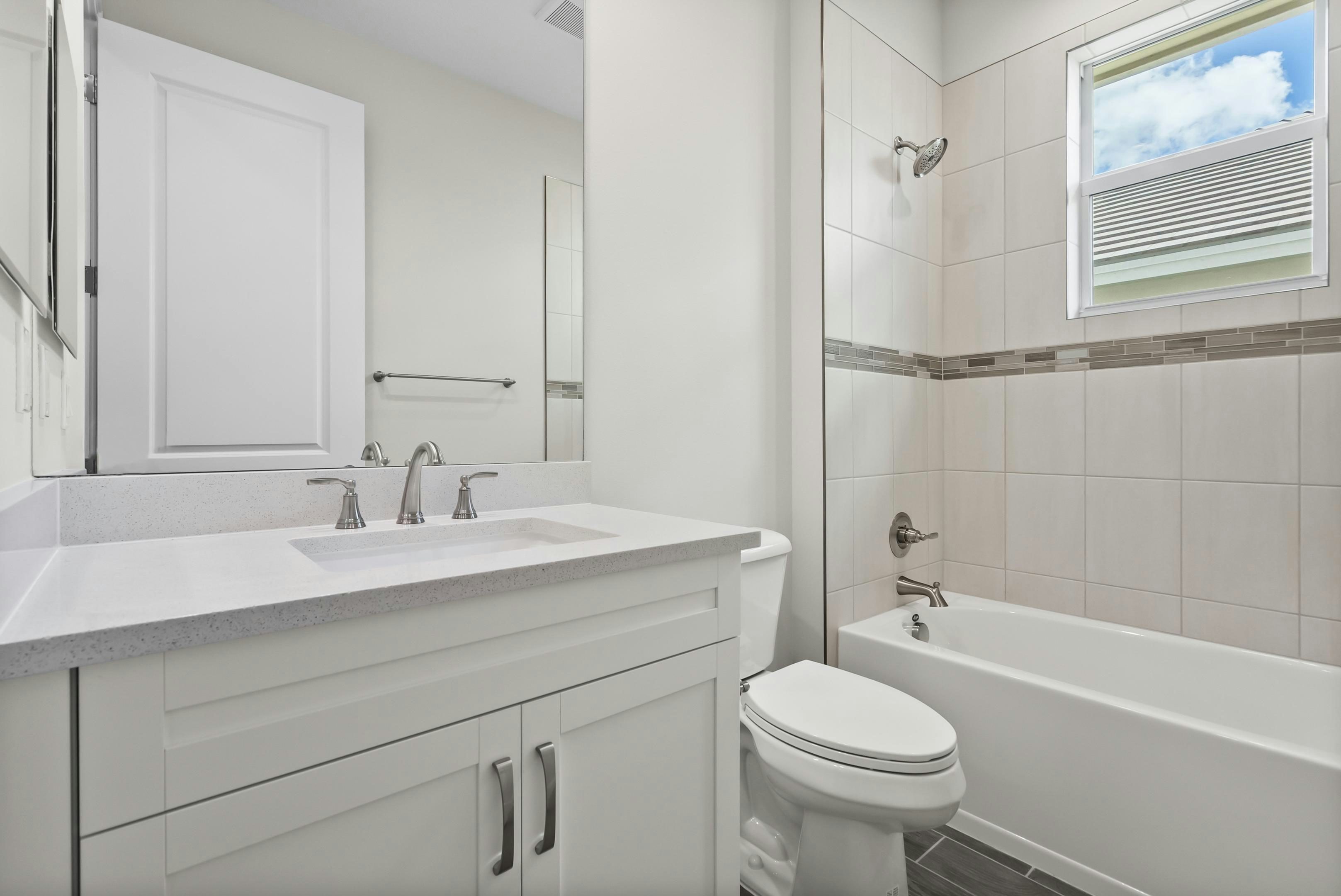 Secondary Bath | 9404 SW Pinnacle Pl