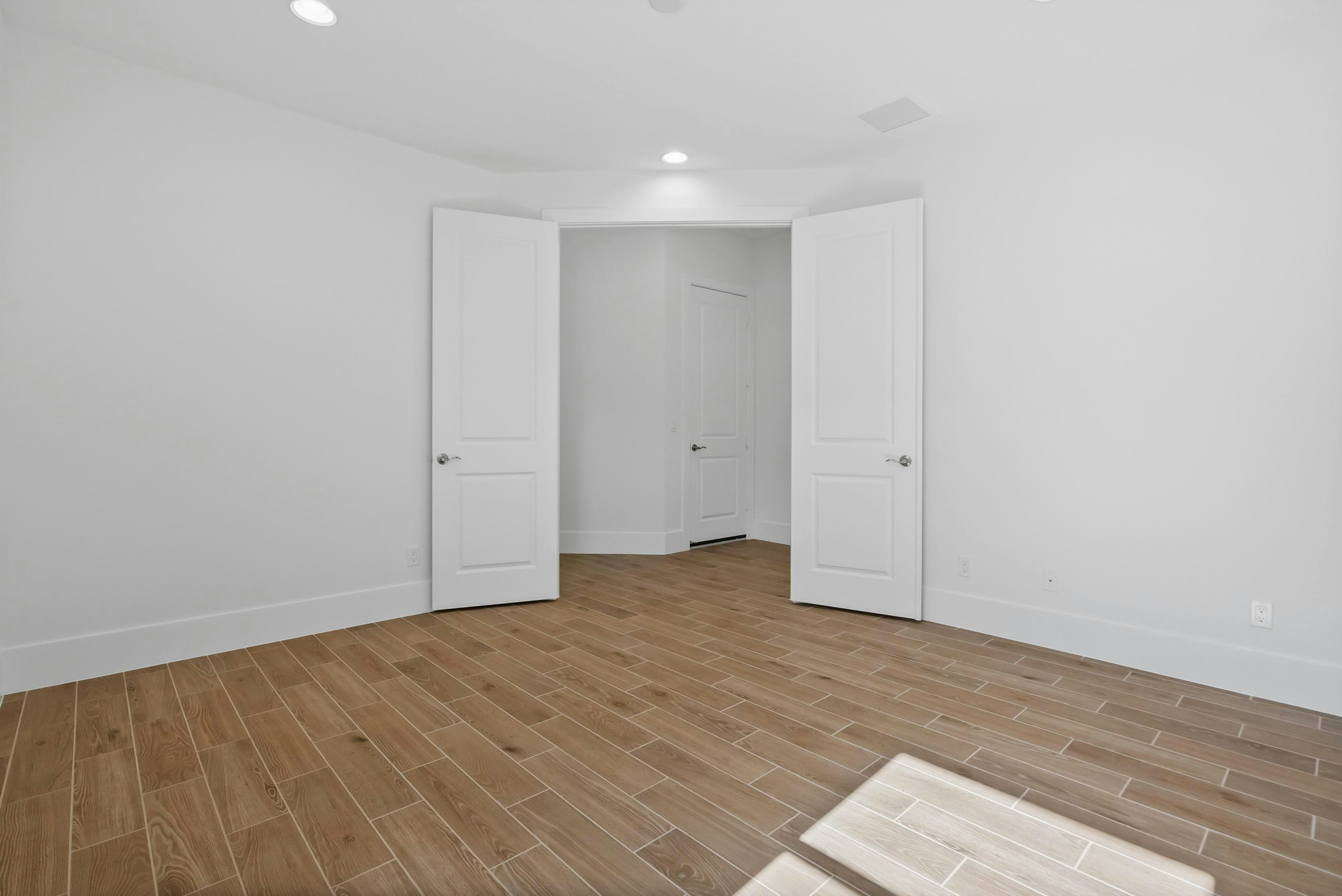 Den | 2144 Falls Manor