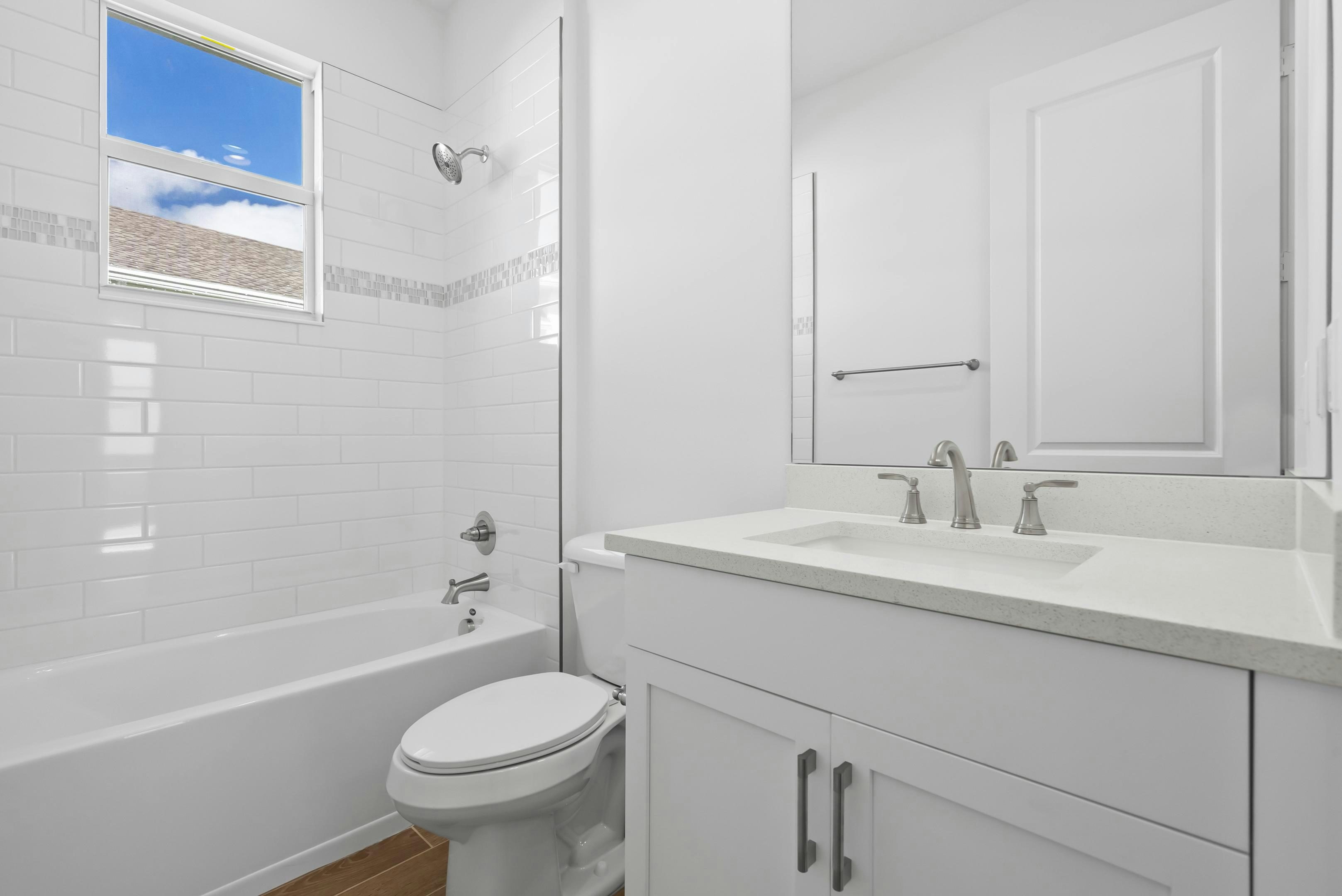 Bath 2 | 2144 Falls Manor