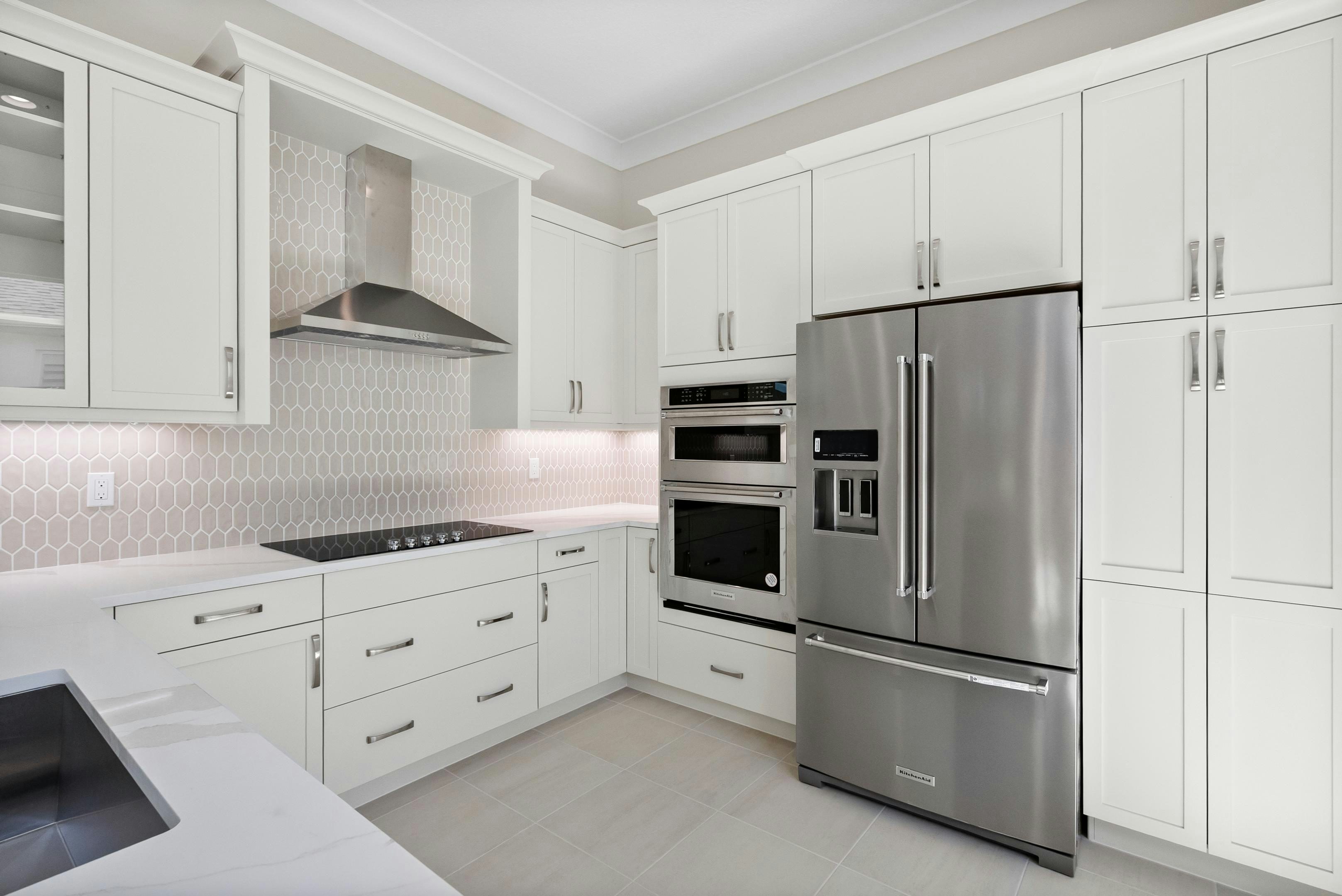 Kitchen | 2147 Falls Manor