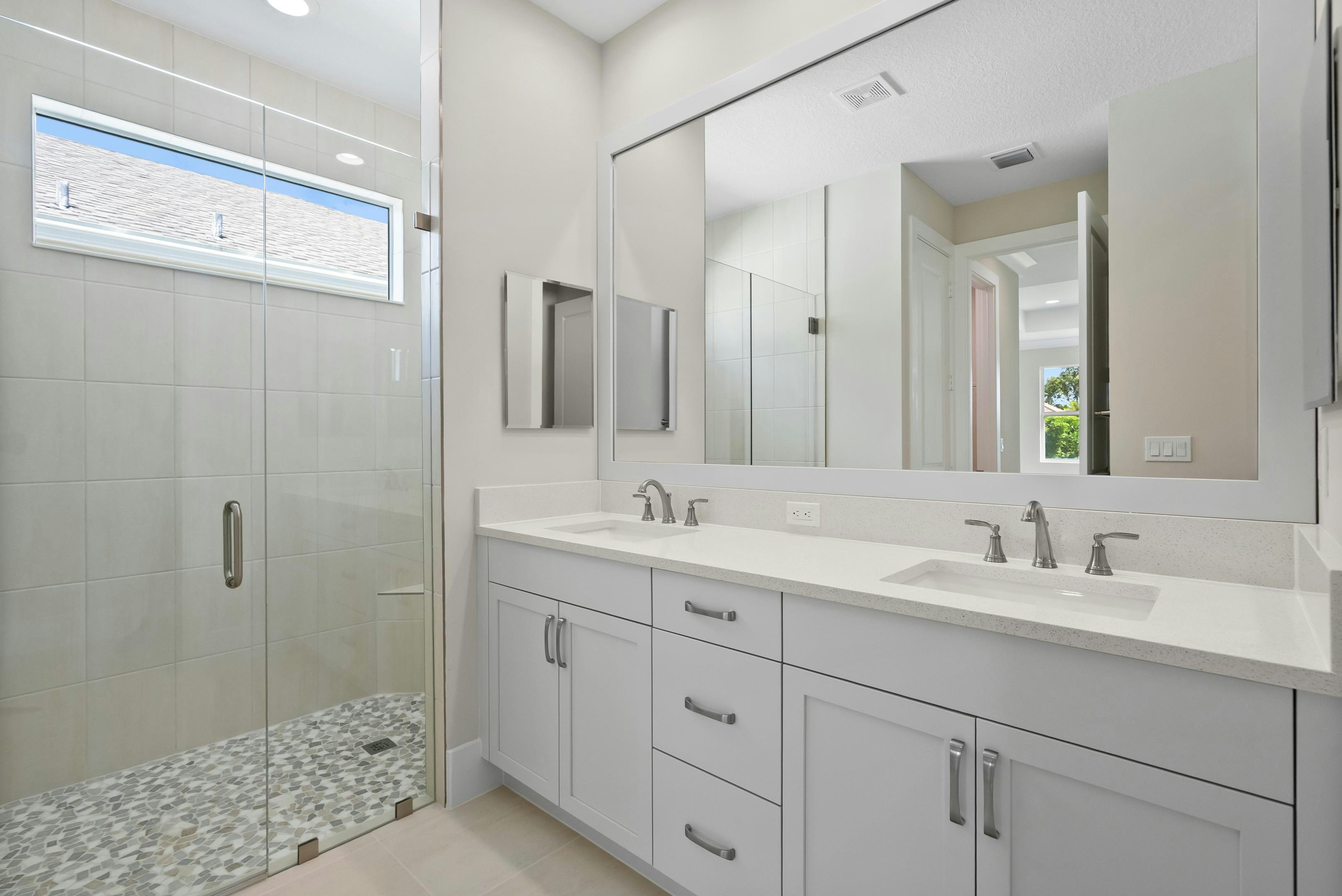Master Bath | 2147 Falls Manor
