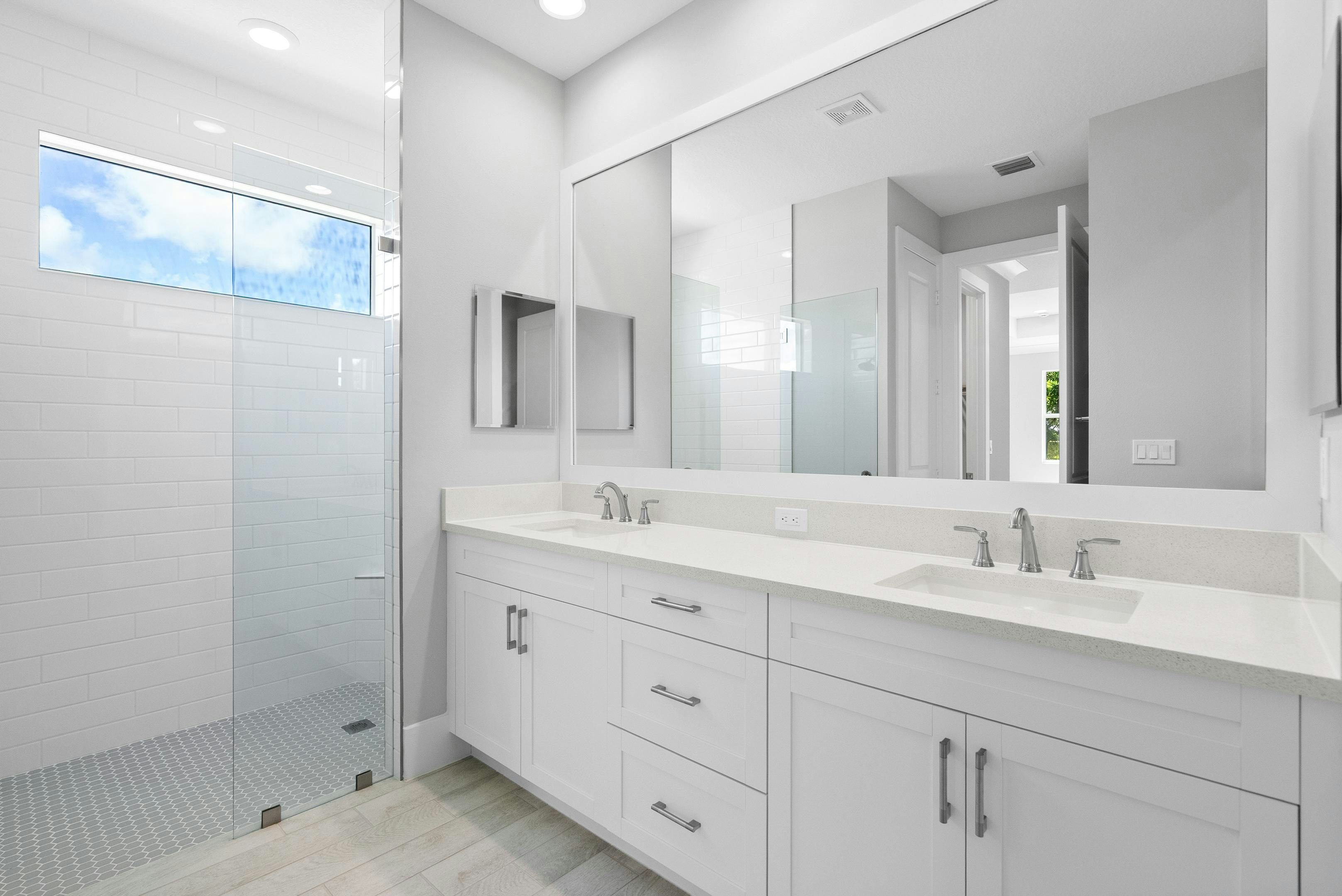 Master Bath | 2147 Falls Circle