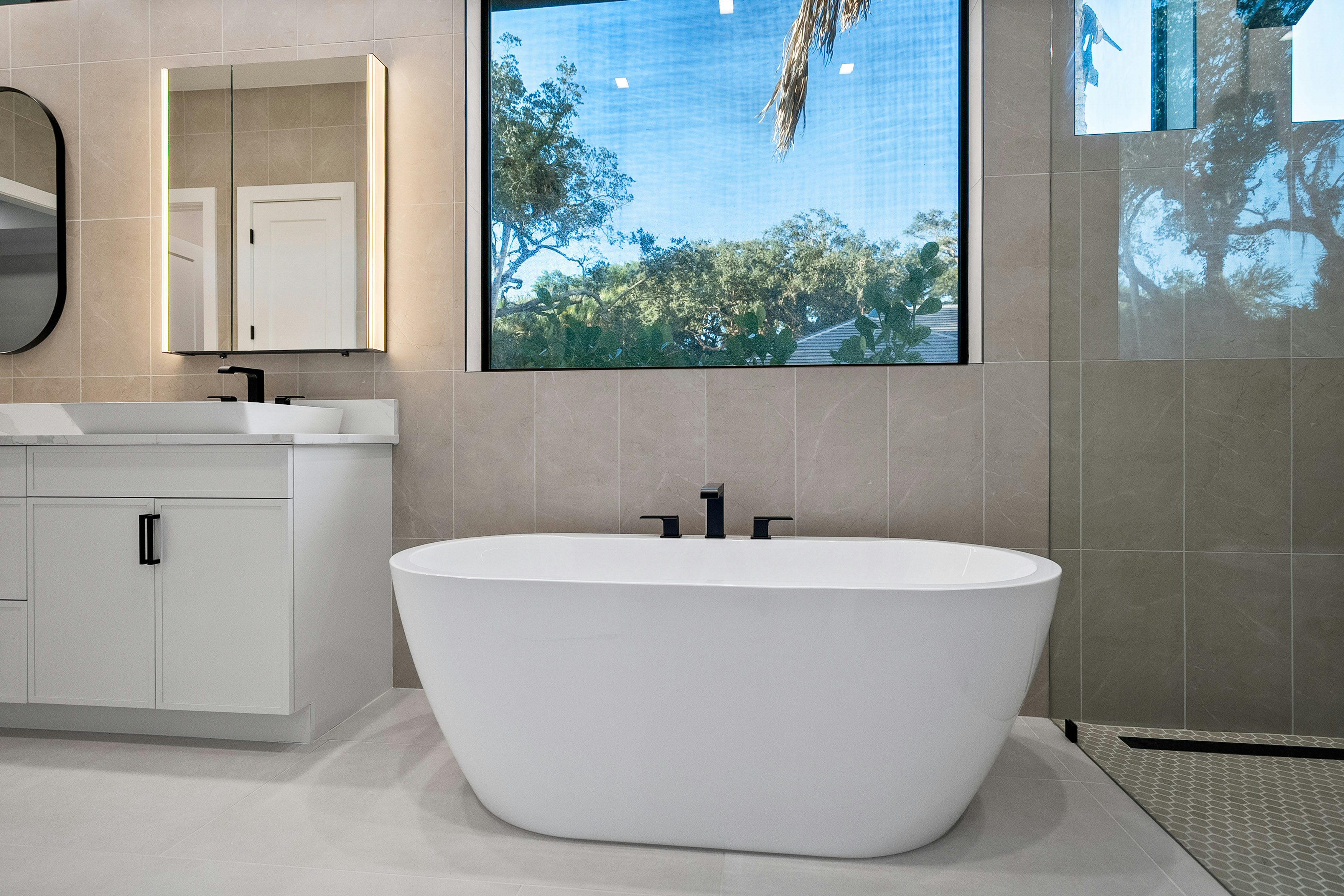 Master Bath | 9193 Seaglass Ct