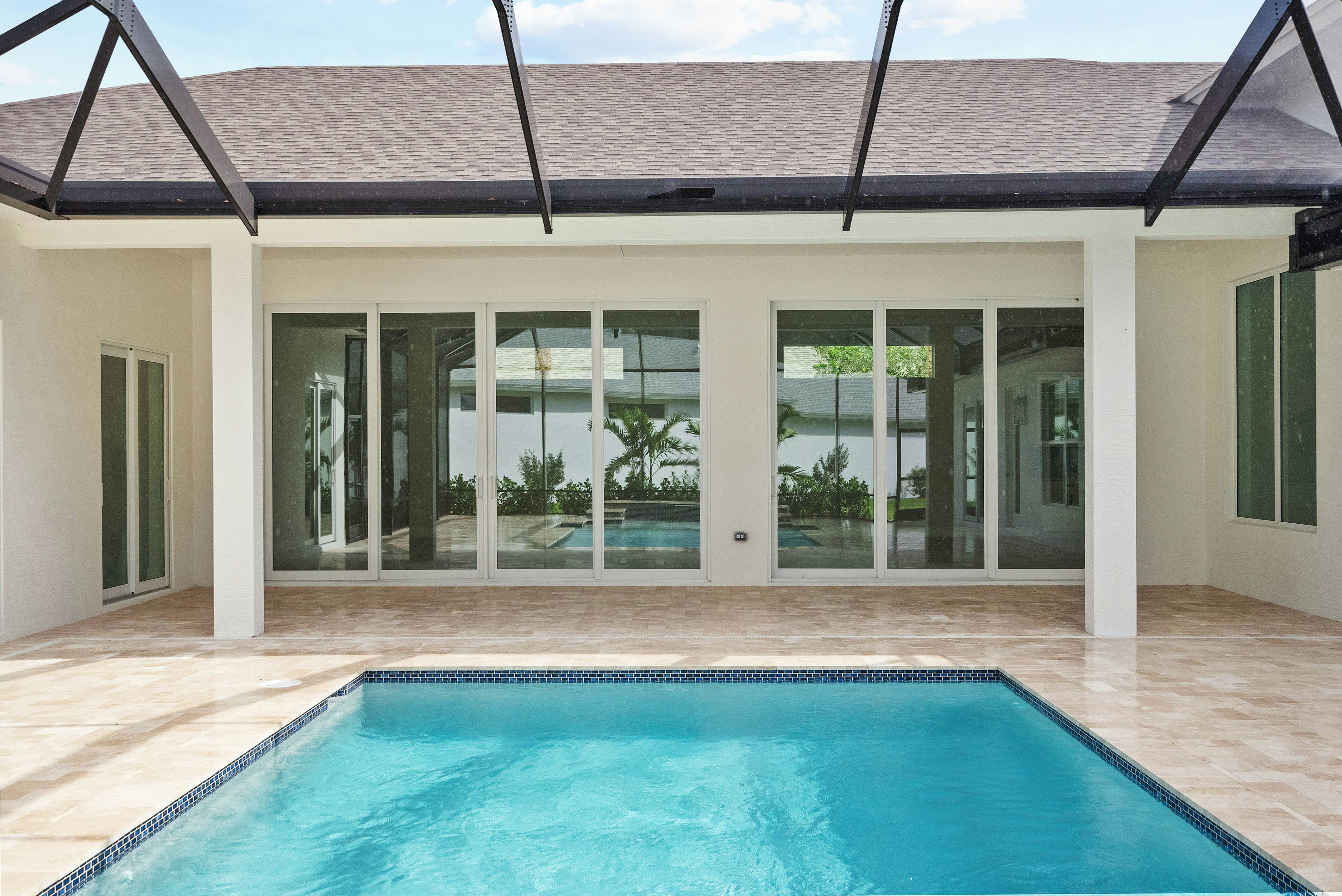 Lanai | 236 Oak Hammock Cr SW