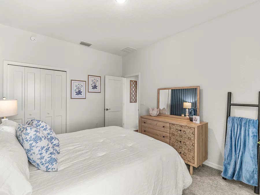Secondary bedroom in the Westin II by Highland Homes