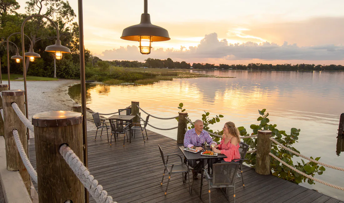 Waterside dining in Winter Haven