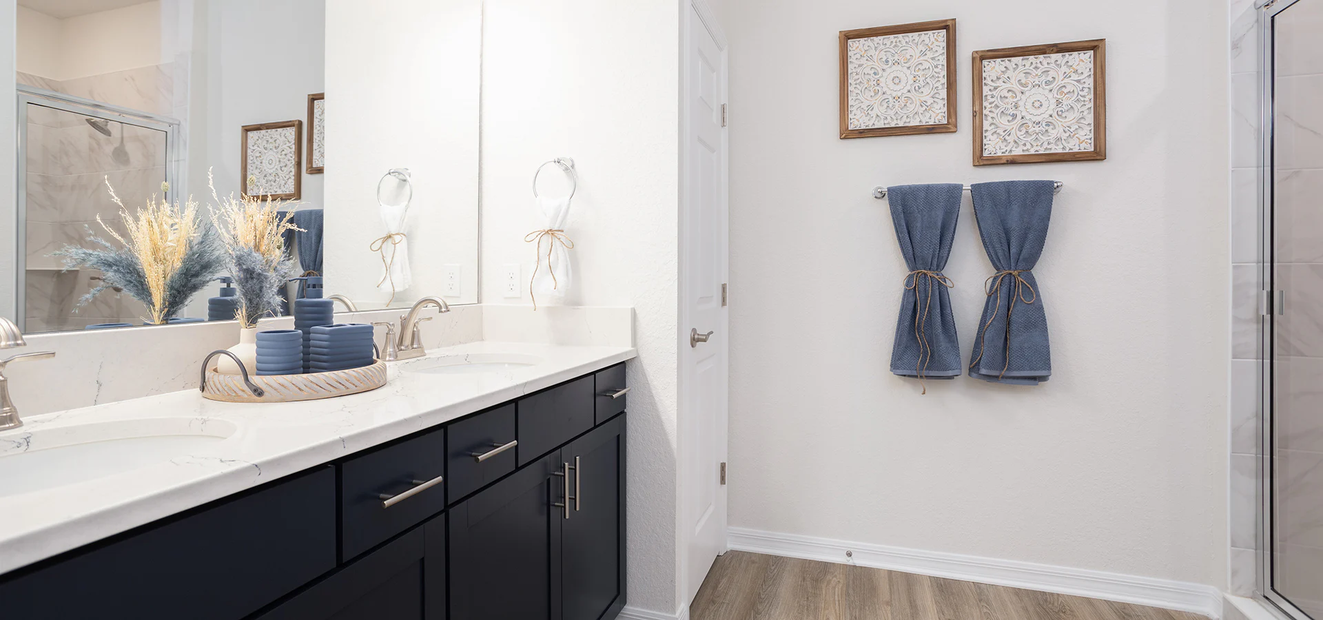 Dual vanity owner's bathroom