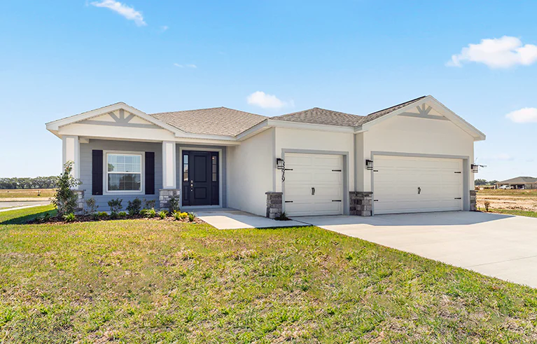 Exterior of the Westin II by Highland Homes in Florida
