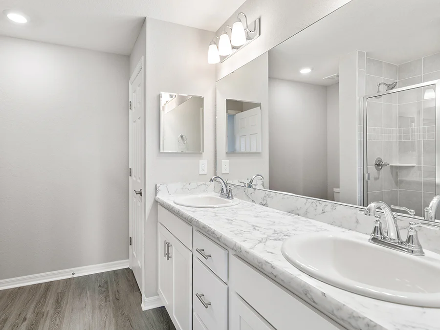Room Amaryllis - Owner's Bath Page