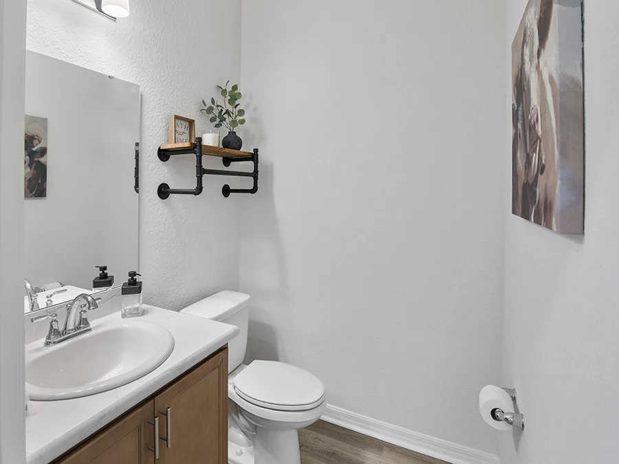 Room Summerlyn II - Powder Room Page