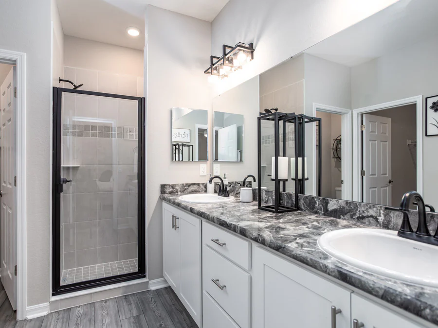 Room Summerlyn II - Owner's Bath Page