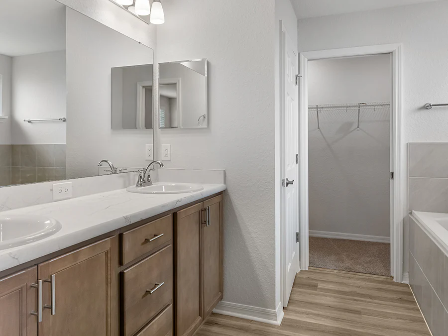 Room Wesley II - Owner's Bath Page