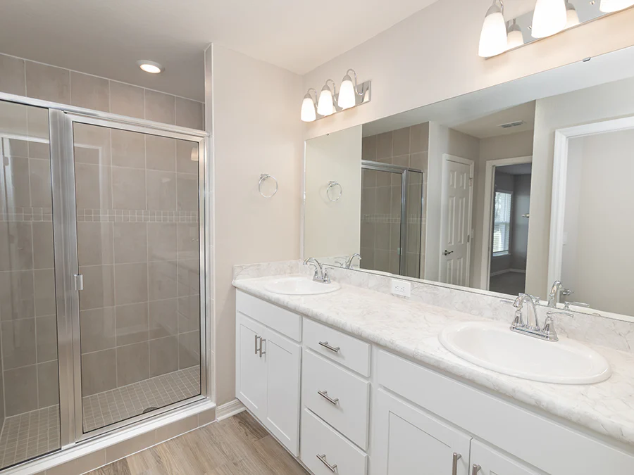 Room Parker - Owner's Bath Page