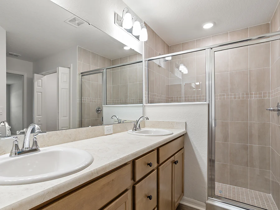 Room Serendipity - Owner's Bath Page